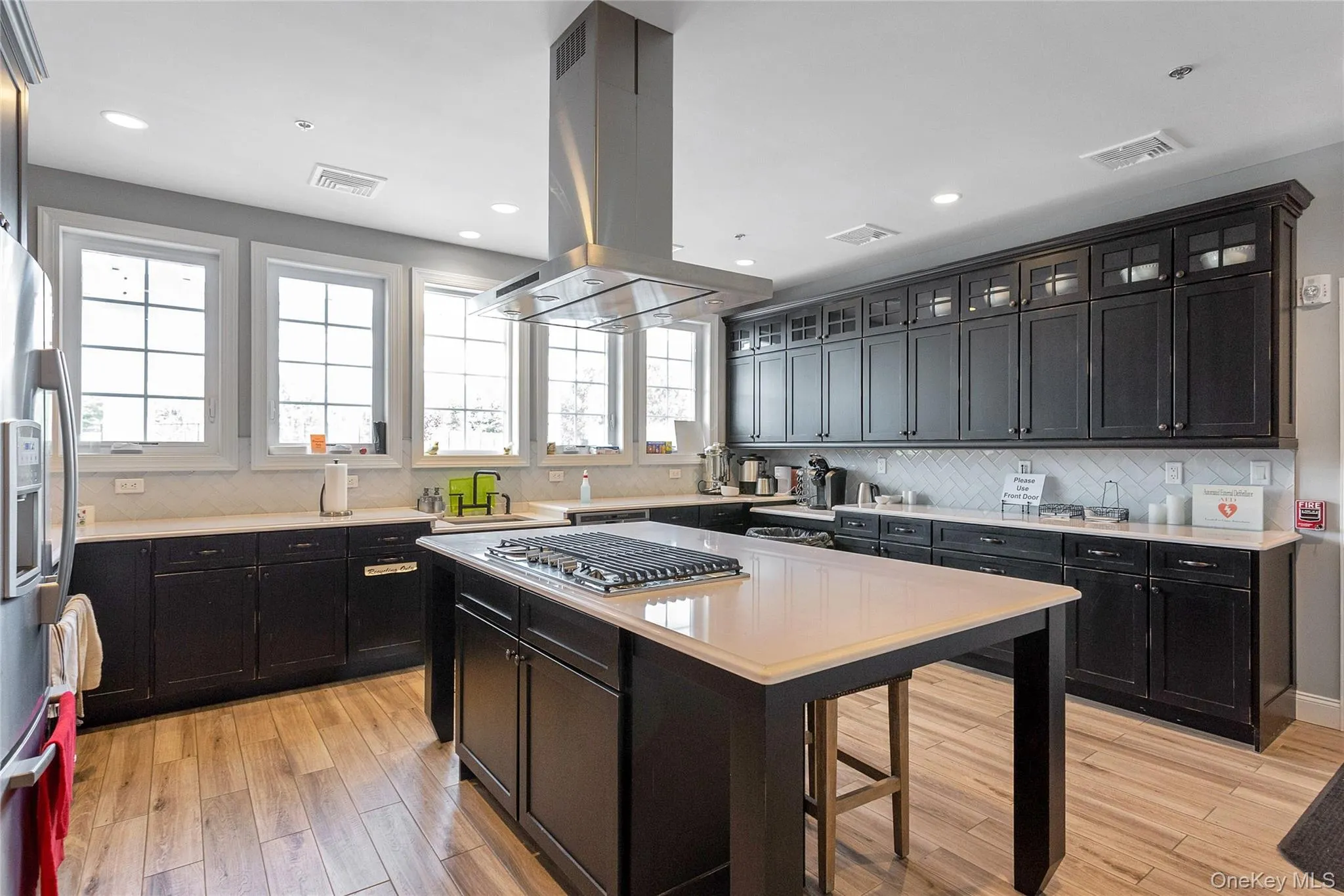 Full Kitchen Full Kitchen