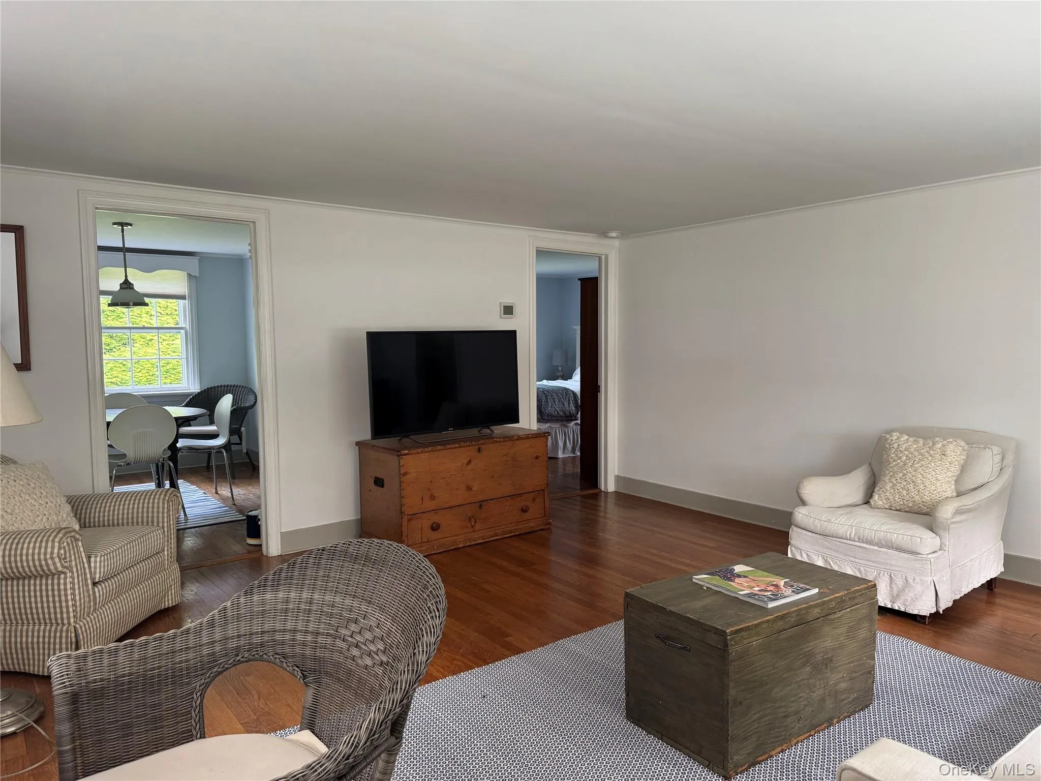21 Elm Street, Southampton, NY, 3 Bedrooms Bedrooms, 6 Rooms Rooms,2 BathroomsBathrooms,Residential Lease,For Rent,Elm Street,0,1036139 21 Elm Street, Southampton, NY, 3 Bedrooms Bedrooms, 6 Rooms Rooms,2 BathroomsBathrooms,Residential Lease,For Rent,Elm Street,0,1036139