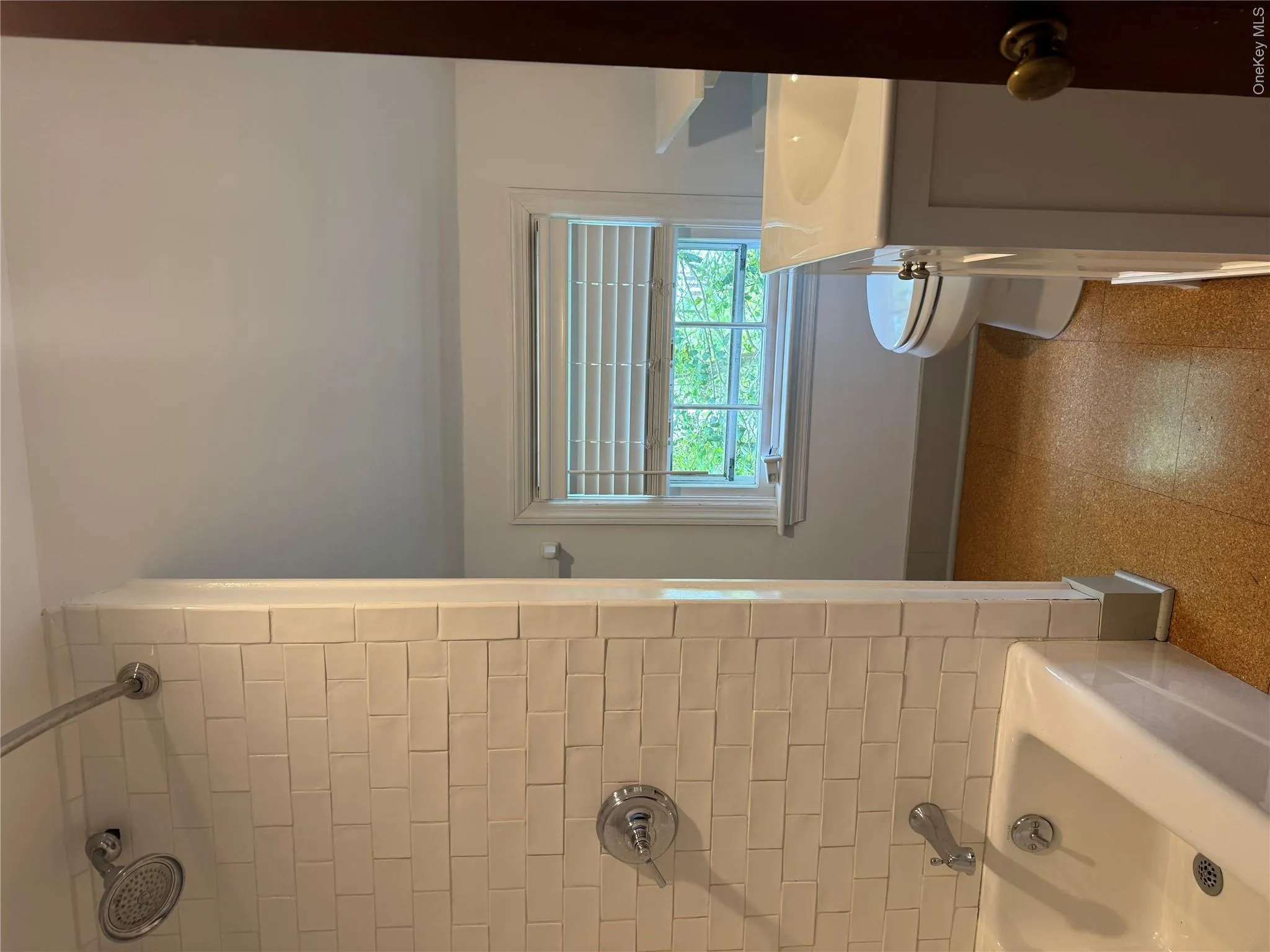 21 Elm Street, Southampton, NY, 3 Bedrooms Bedrooms, 6 Rooms Rooms,2 BathroomsBathrooms,Residential Lease,For Rent,Elm Street,0,1036139 21 Elm Street, Southampton, NY, 3 Bedrooms Bedrooms, 6 Rooms Rooms,2 BathroomsBathrooms,Residential Lease,For Rent,Elm Street,0,1036139