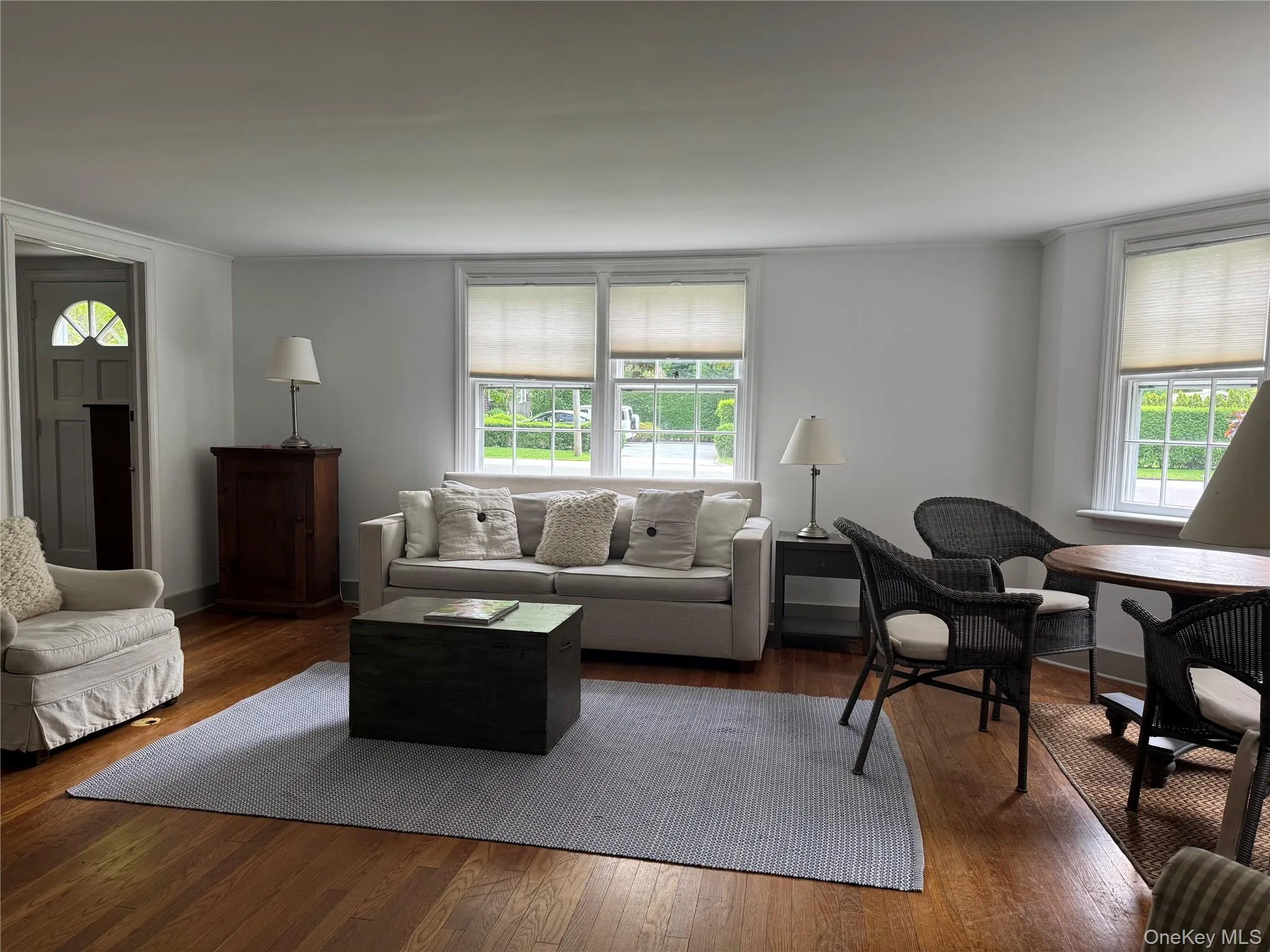 21 Elm Street, Southampton, NY, 3 Bedrooms Bedrooms, 6 Rooms Rooms,2 BathroomsBathrooms,Residential Lease,For Rent,Elm Street,0,1036139 21 Elm Street, Southampton, NY, 3 Bedrooms Bedrooms, 6 Rooms Rooms,2 BathroomsBathrooms,Residential Lease,For Rent,Elm Street,0,1036139