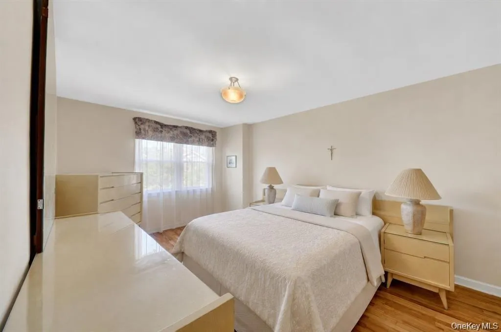 561 Logan Avenue, New York, NY, 3 Bedrooms Bedrooms, 4 Rooms Rooms,2 BathroomsBathrooms,Residential Lease,For Rent,Logan,0,1036140 561 Logan Avenue, New York, NY, 3 Bedrooms Bedrooms, 4 Rooms Rooms,2 BathroomsBathrooms,Residential Lease,For Rent,Logan,0,1036140