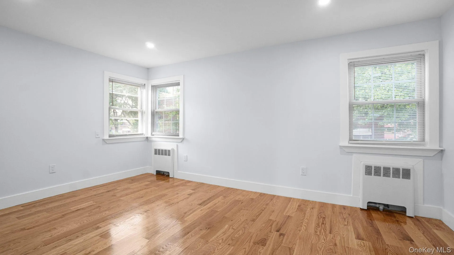 4081 Grace Avenue, New York, NY, 3 Bedrooms Bedrooms, 7 Rooms Rooms,2 BathroomsBathrooms,Residential,For Rent,Grace,0,1036146 4081 Grace Avenue, New York, NY, 3 Bedrooms Bedrooms, 7 Rooms Rooms,2 BathroomsBathrooms,Residential,For Rent,Grace,0,1036146