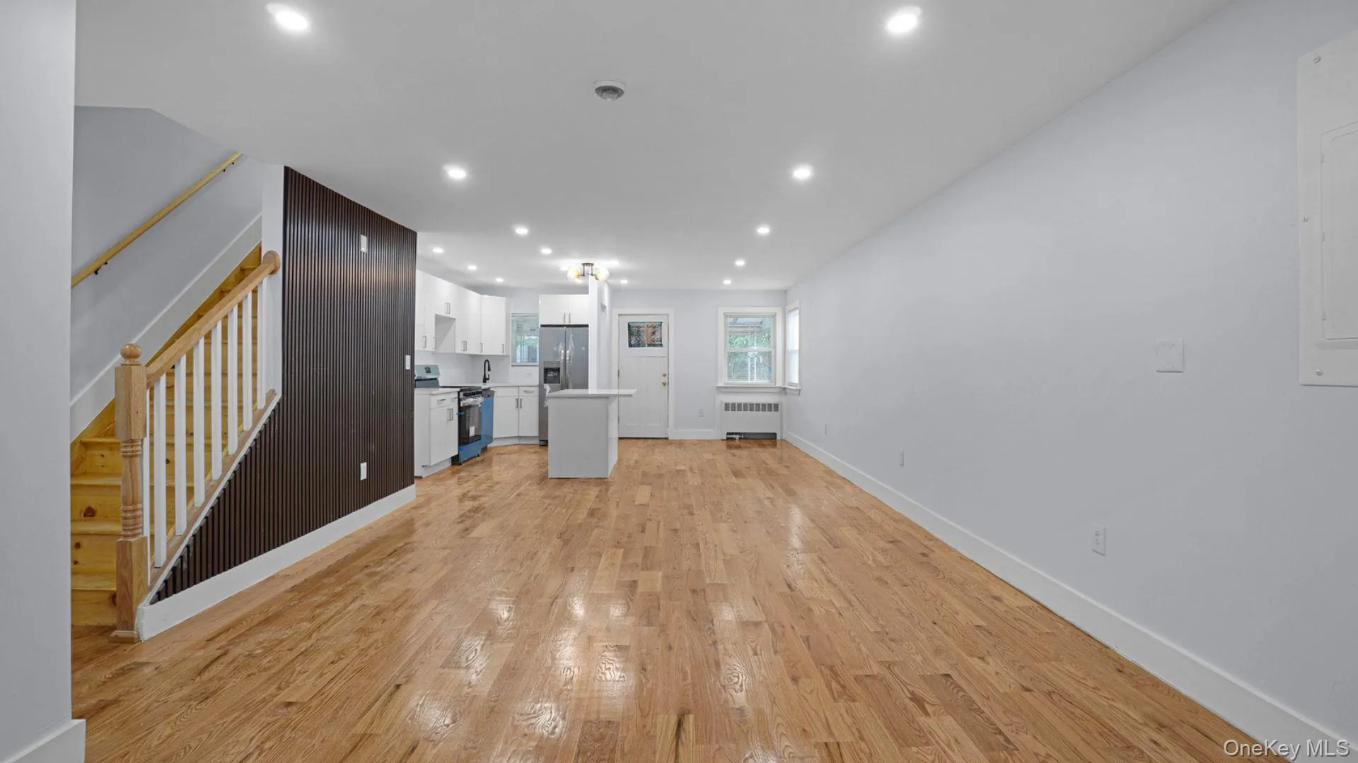 4081 Grace Avenue, New York, NY, 3 Bedrooms Bedrooms, 7 Rooms Rooms,2 BathroomsBathrooms,Residential,For Rent,Grace,0,1036146 4081 Grace Avenue, New York, NY, 3 Bedrooms Bedrooms, 7 Rooms Rooms,2 BathroomsBathrooms,Residential,For Rent,Grace,0,1036146