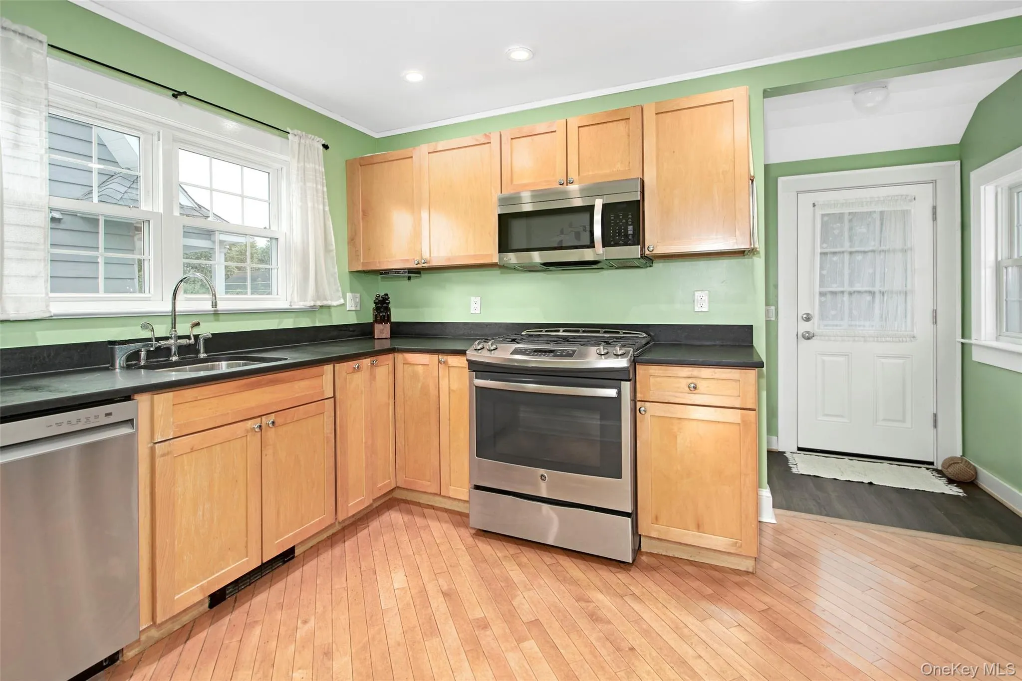 59 Adams Avenue, Rye Town, NY, 3 Bedrooms Bedrooms, 7 Rooms Rooms,2 BathroomsBathrooms,Residential,For Rent,Adams,0,1036151 59 Adams Avenue, Rye Town, NY, 3 Bedrooms Bedrooms, 7 Rooms Rooms,2 BathroomsBathrooms,Residential,For Rent,Adams,0,1036151
