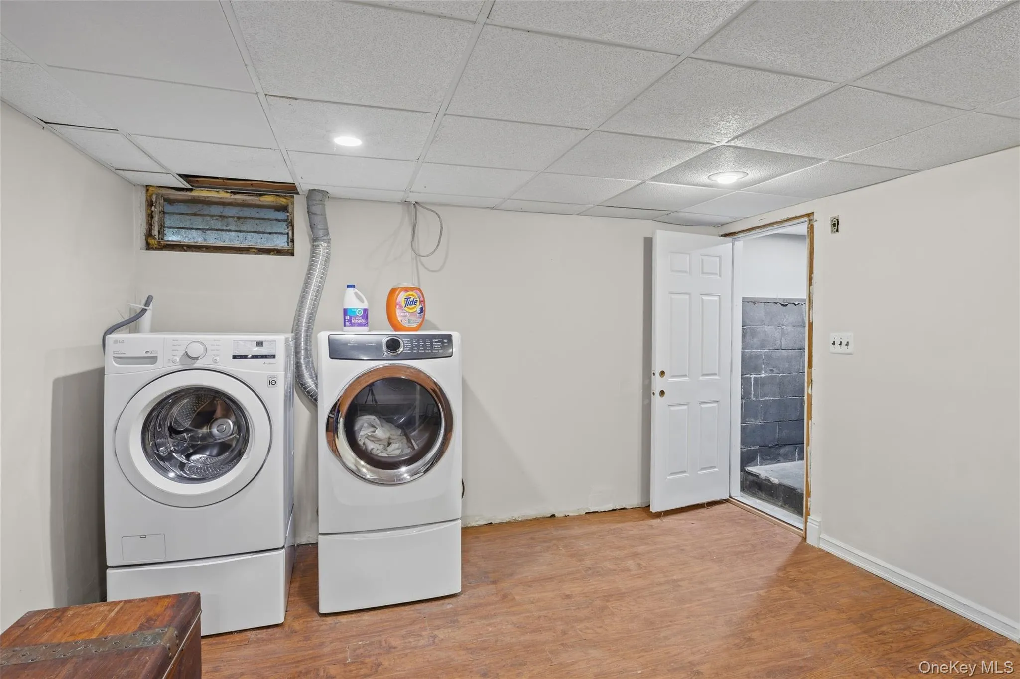 16 Hewitt Boulevard, Brookhaven, NY, 4 Bedrooms Bedrooms, 8 Rooms Rooms,3 BathroomsBathrooms,Residential,For Rent,Hewitt,0,1036152 16 Hewitt Boulevard, Brookhaven, NY, 4 Bedrooms Bedrooms, 8 Rooms Rooms,3 BathroomsBathrooms,Residential,For Rent,Hewitt,0,1036152