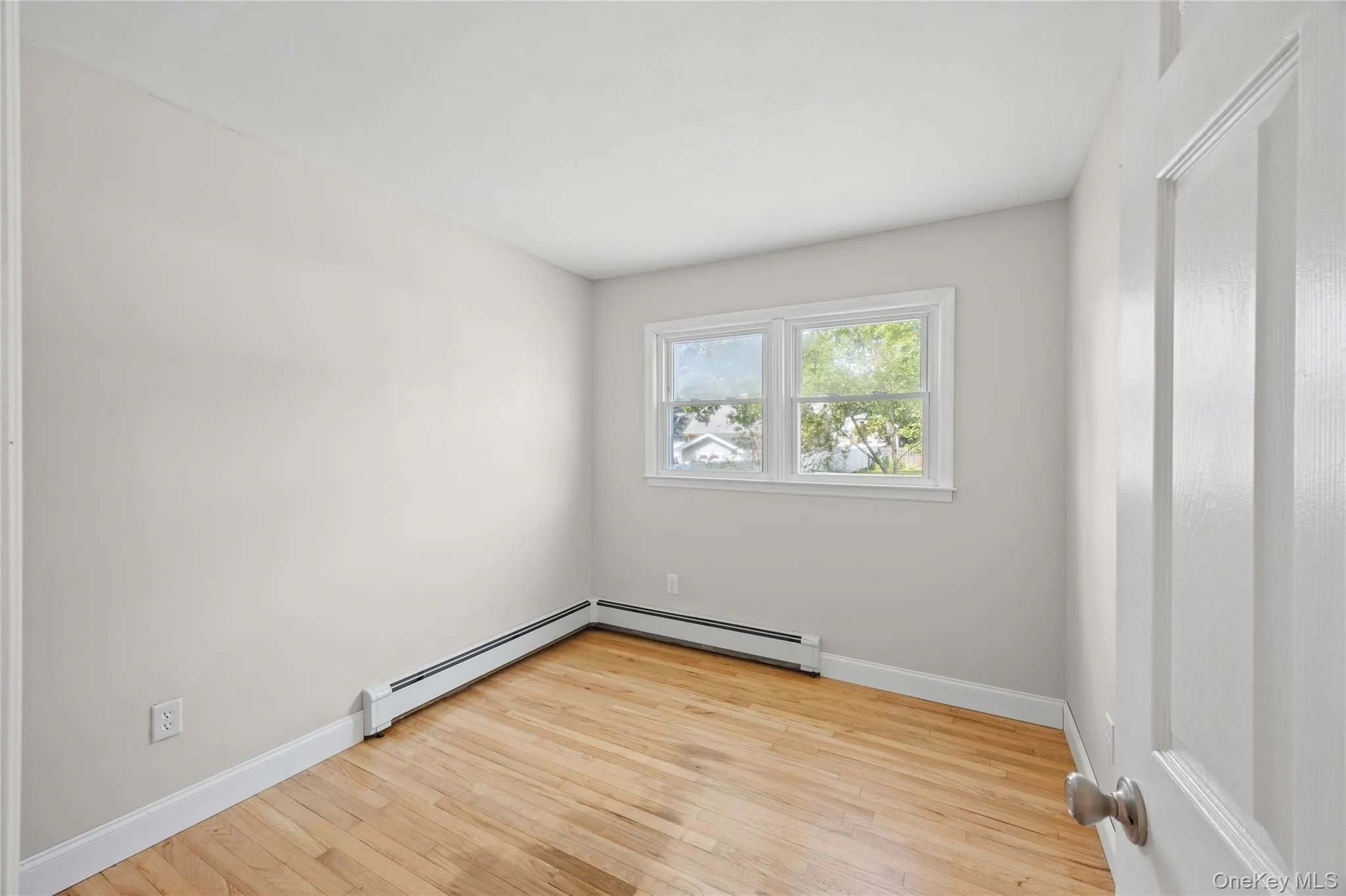 16 Hewitt Boulevard, Brookhaven, NY, 4 Bedrooms Bedrooms, 8 Rooms Rooms,3 BathroomsBathrooms,Residential,For Rent,Hewitt,0,1036152 16 Hewitt Boulevard, Brookhaven, NY, 4 Bedrooms Bedrooms, 8 Rooms Rooms,3 BathroomsBathrooms,Residential,For Rent,Hewitt,0,1036152