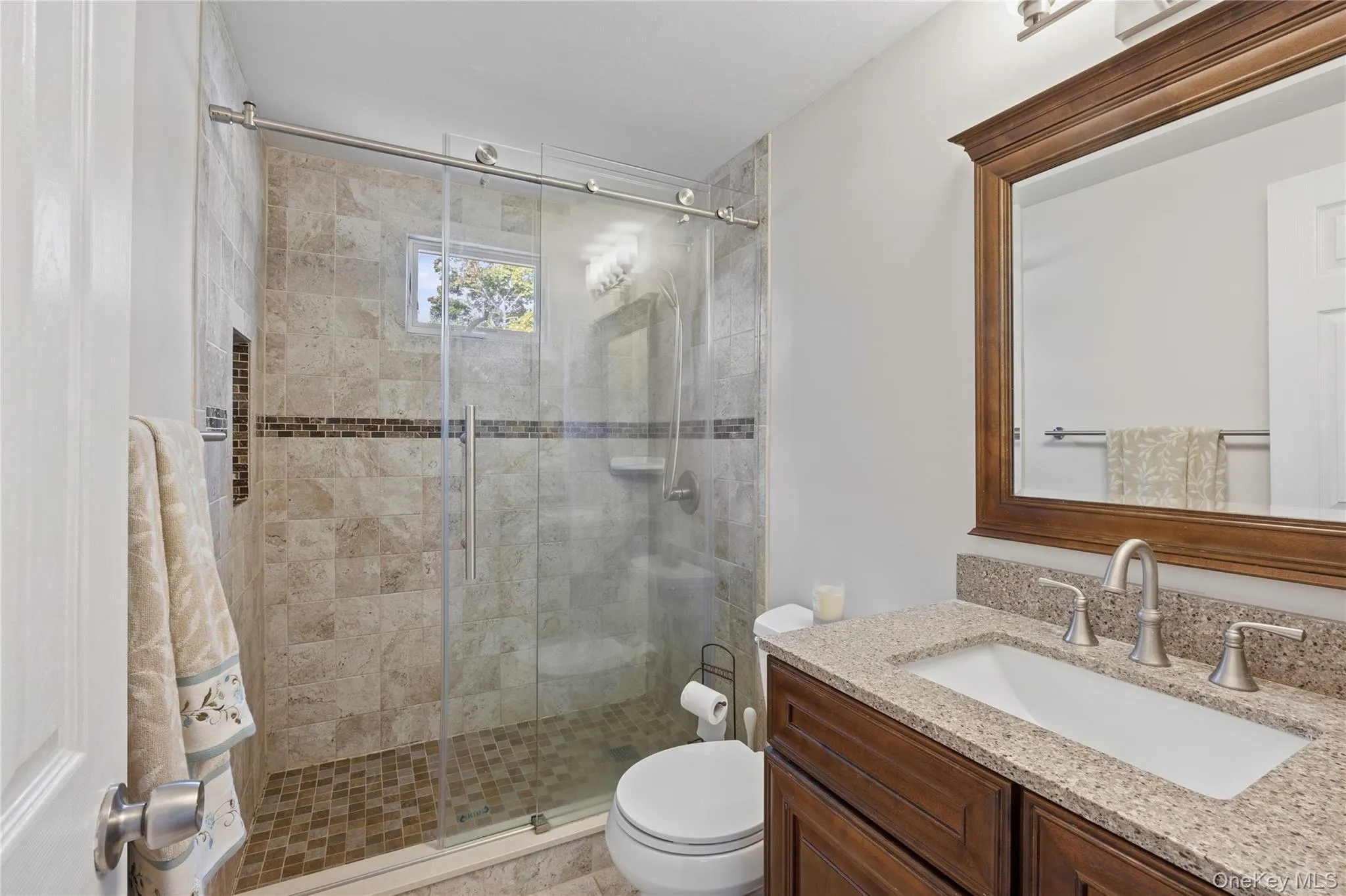 16 Hewitt Boulevard, Brookhaven, NY, 4 Bedrooms Bedrooms, 8 Rooms Rooms,3 BathroomsBathrooms,Residential,For Rent,Hewitt,0,1036152 16 Hewitt Boulevard, Brookhaven, NY, 4 Bedrooms Bedrooms, 8 Rooms Rooms,3 BathroomsBathrooms,Residential,For Rent,Hewitt,0,1036152