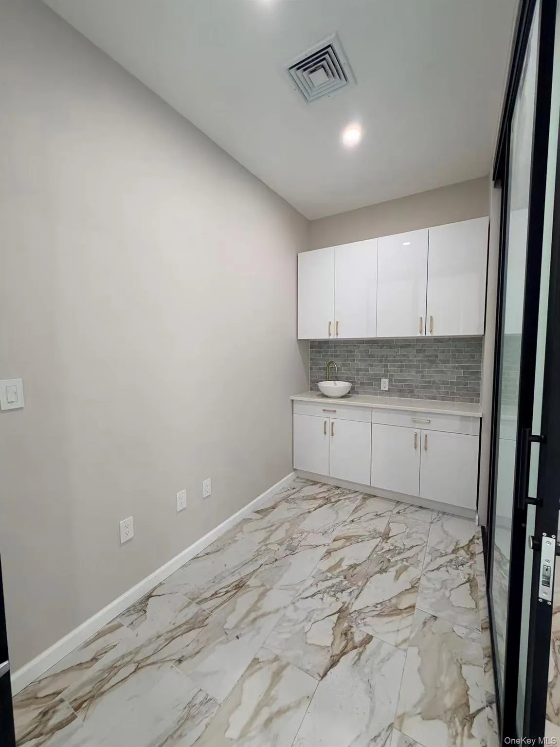 14147 Northern Boulevard, New York, NY, ,Commercial Lease,For Rent,Northern,0,1036157 14147 Northern Boulevard, New York, NY, ,Commercial Lease,For Rent,Northern,0,1036157