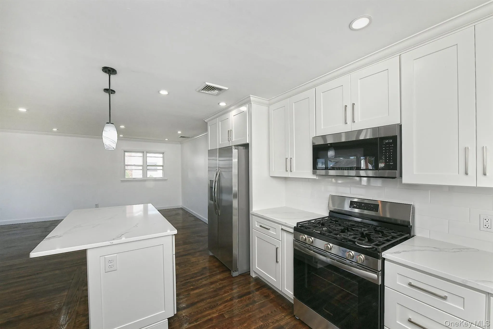 15 Parkview Drive, Smithtown, NY, 3 Bedrooms Bedrooms, 7 Rooms Rooms,3 BathroomsBathrooms,Residential,For Rent,Parkview,0,1036159 15 Parkview Drive, Smithtown, NY, 3 Bedrooms Bedrooms, 7 Rooms Rooms,3 BathroomsBathrooms,Residential,For Rent,Parkview,0,1036159