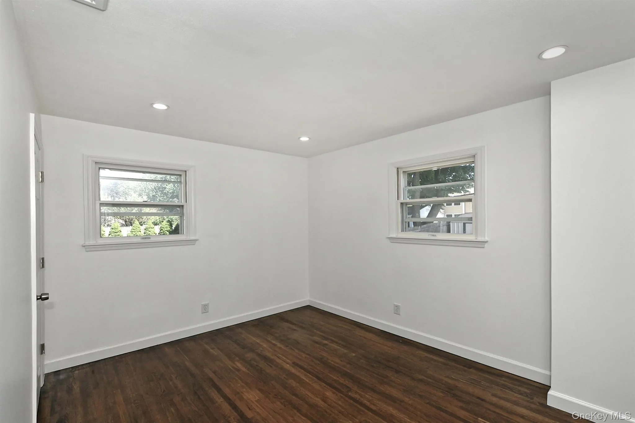 15 Parkview Drive, Smithtown, NY, 3 Bedrooms Bedrooms, 7 Rooms Rooms,3 BathroomsBathrooms,Residential,For Rent,Parkview,0,1036159 15 Parkview Drive, Smithtown, NY, 3 Bedrooms Bedrooms, 7 Rooms Rooms,3 BathroomsBathrooms,Residential,For Rent,Parkview,0,1036159