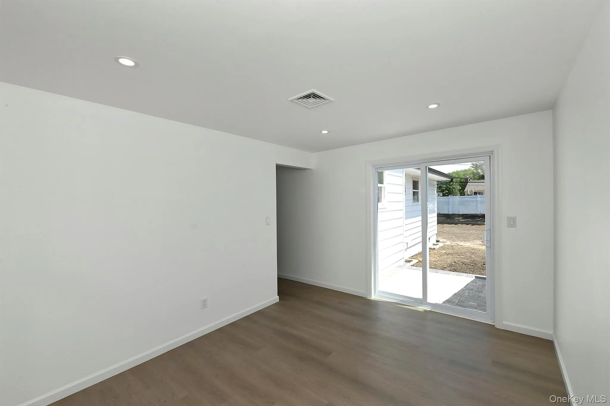 15 Parkview Drive, Smithtown, NY, 3 Bedrooms Bedrooms, 7 Rooms Rooms,3 BathroomsBathrooms,Residential,For Rent,Parkview,0,1036159 15 Parkview Drive, Smithtown, NY, 3 Bedrooms Bedrooms, 7 Rooms Rooms,3 BathroomsBathrooms,Residential,For Rent,Parkview,0,1036159
