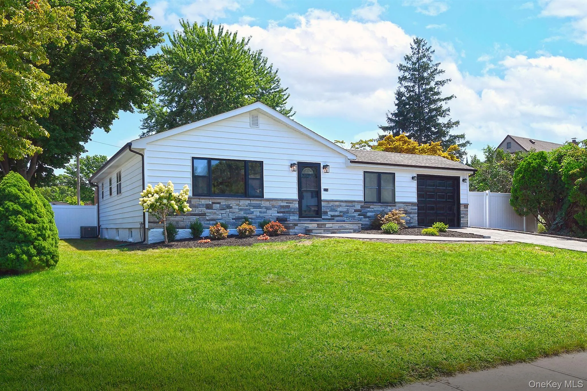 15 Parkview Drive, Smithtown, NY, 3 Bedrooms Bedrooms, 7 Rooms Rooms,3 BathroomsBathrooms,Residential,For Rent,Parkview,0,1036159 15 Parkview Drive, Smithtown, NY, 3 Bedrooms Bedrooms, 7 Rooms Rooms,3 BathroomsBathrooms,Residential,For Rent,Parkview,0,1036159