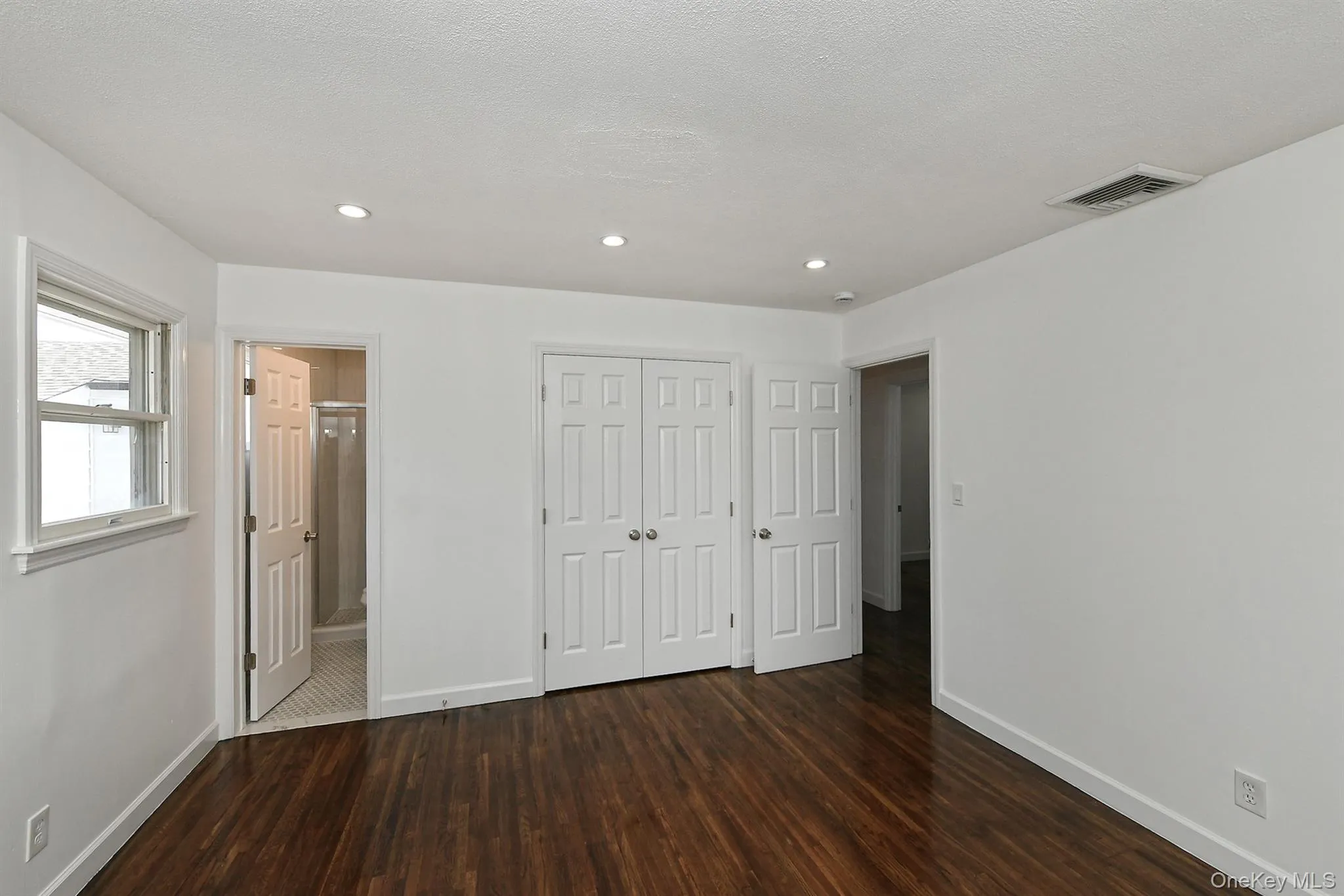 15 Parkview Drive, Smithtown, NY, 3 Bedrooms Bedrooms, 7 Rooms Rooms,3 BathroomsBathrooms,Residential,For Rent,Parkview,0,1036159 15 Parkview Drive, Smithtown, NY, 3 Bedrooms Bedrooms, 7 Rooms Rooms,3 BathroomsBathrooms,Residential,For Rent,Parkview,0,1036159