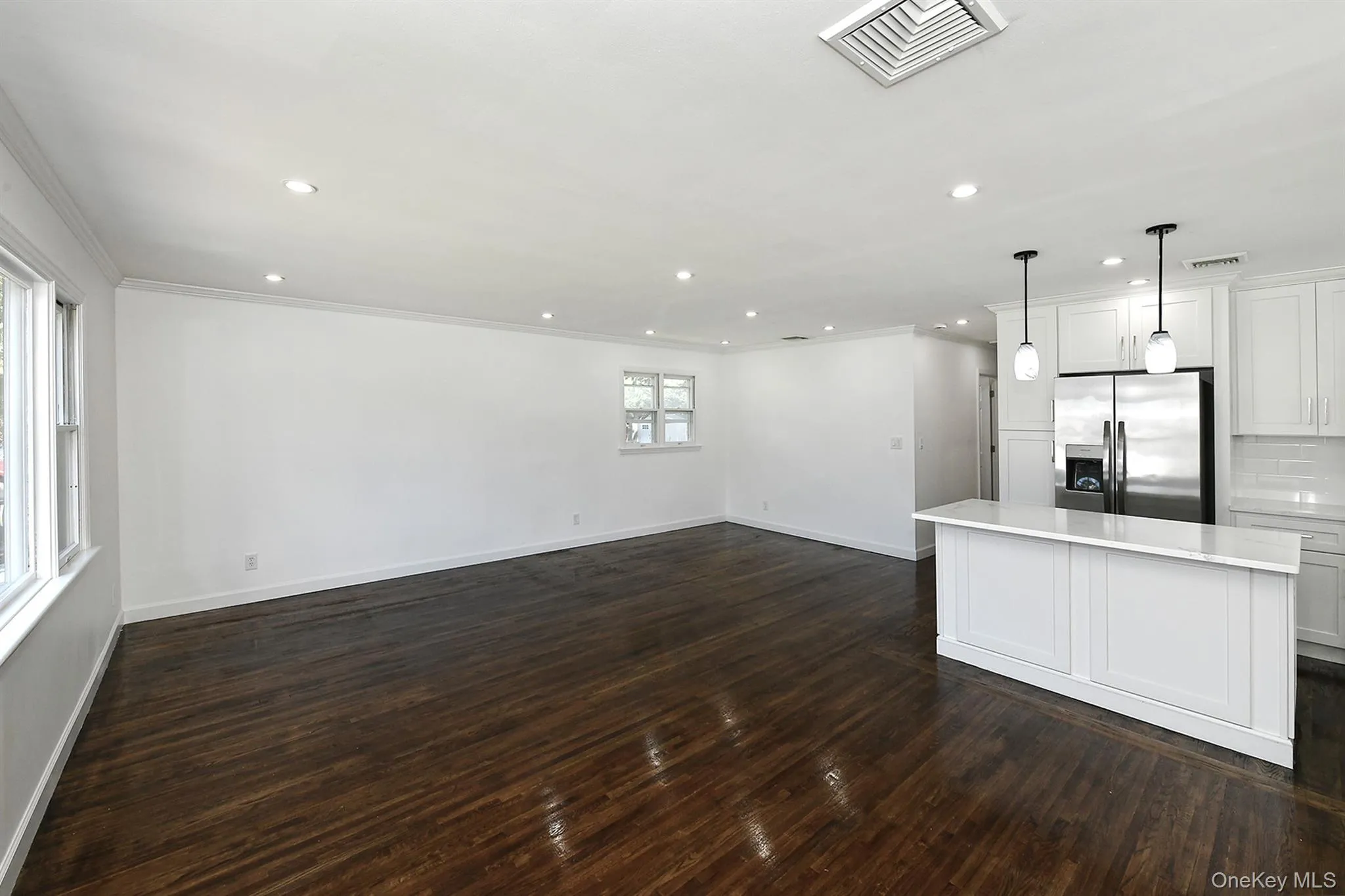 15 Parkview Drive, Smithtown, NY, 3 Bedrooms Bedrooms, 7 Rooms Rooms,3 BathroomsBathrooms,Residential,For Rent,Parkview,0,1036159 15 Parkview Drive, Smithtown, NY, 3 Bedrooms Bedrooms, 7 Rooms Rooms,3 BathroomsBathrooms,Residential,For Rent,Parkview,0,1036159