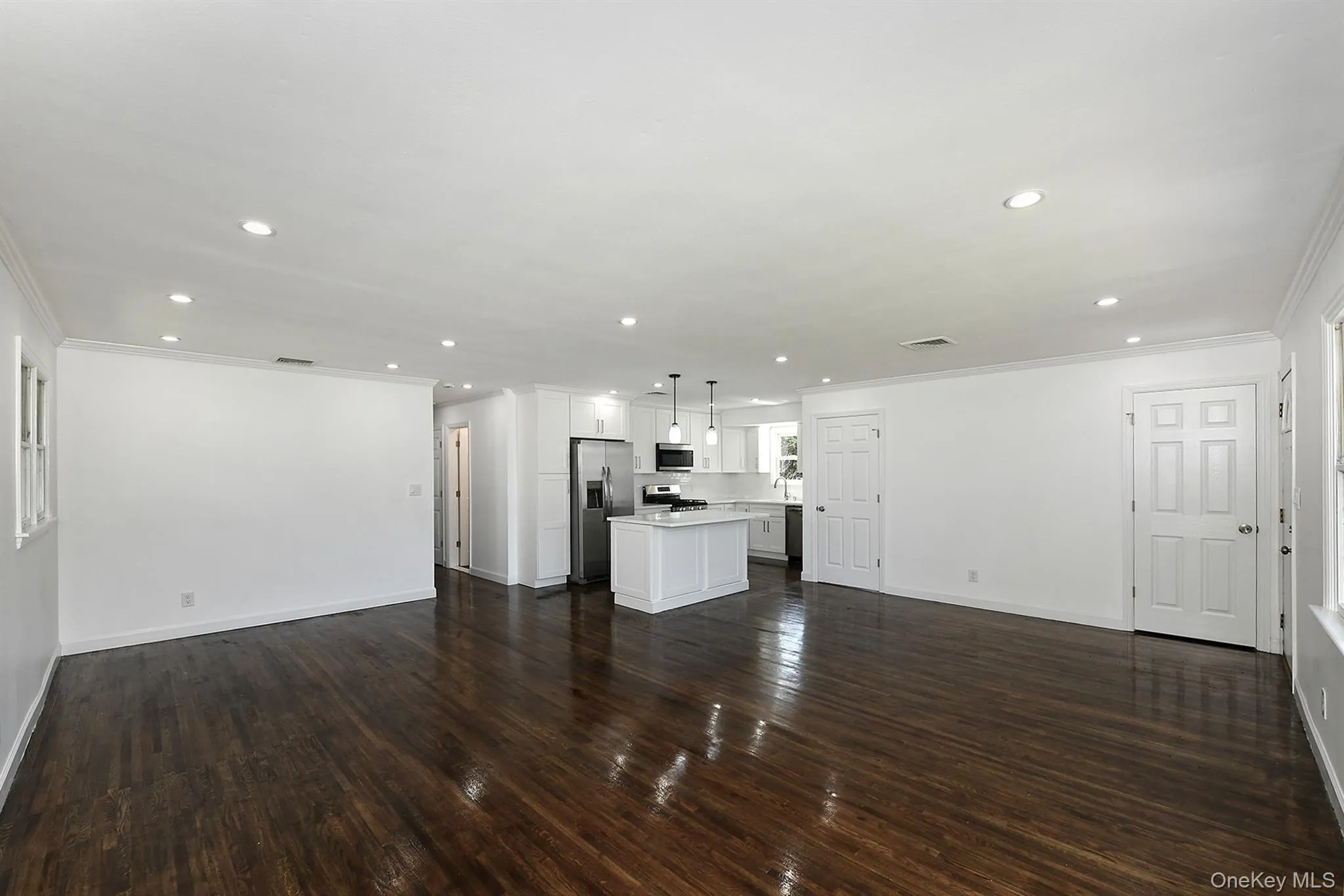 15 Parkview Drive, Smithtown, NY, 3 Bedrooms Bedrooms, 7 Rooms Rooms,3 BathroomsBathrooms,Residential,For Rent,Parkview,0,1036159 15 Parkview Drive, Smithtown, NY, 3 Bedrooms Bedrooms, 7 Rooms Rooms,3 BathroomsBathrooms,Residential,For Rent,Parkview,0,1036159