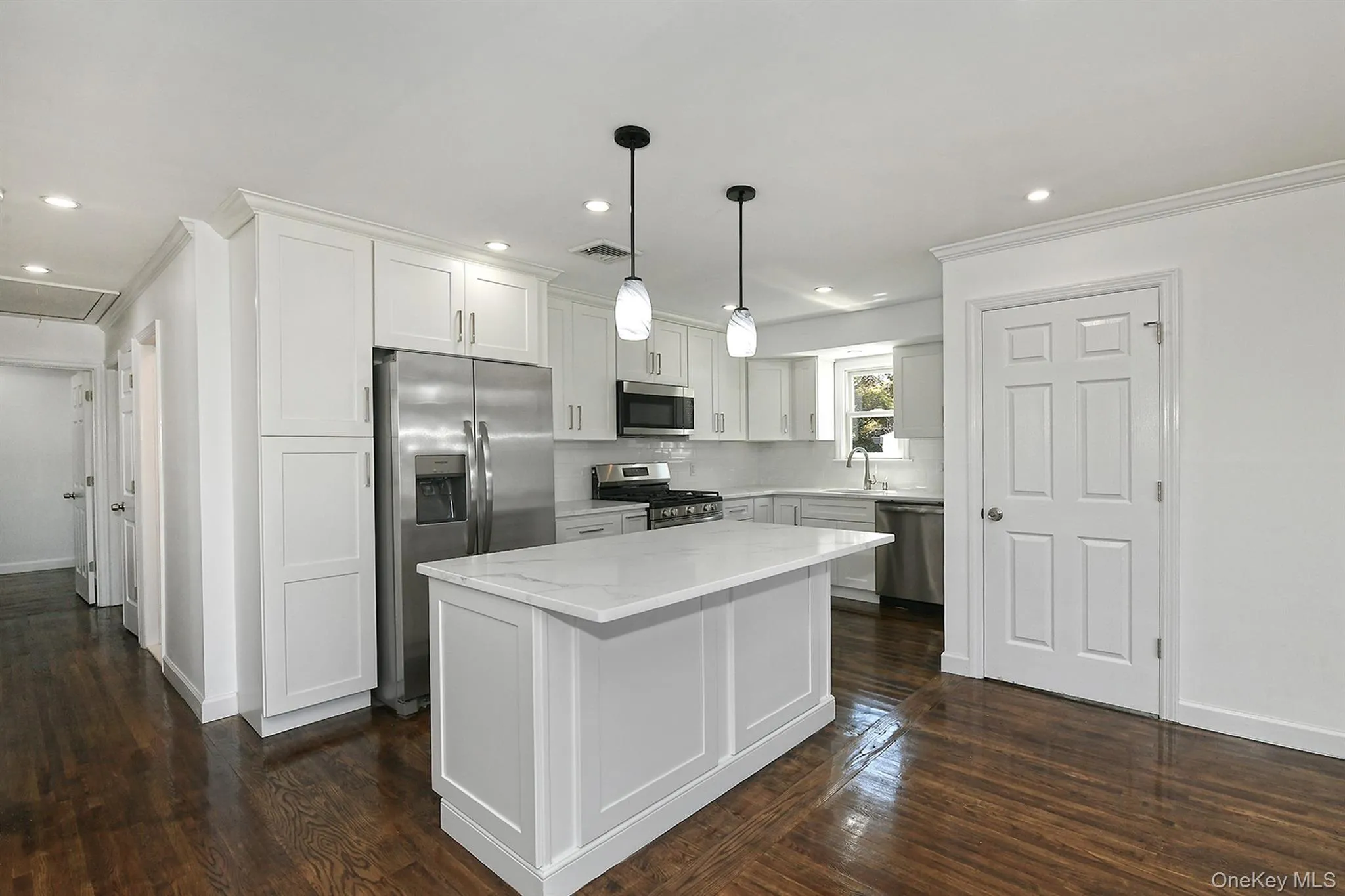 15 Parkview Drive, Smithtown, NY, 3 Bedrooms Bedrooms, 7 Rooms Rooms,3 BathroomsBathrooms,Residential,For Rent,Parkview,0,1036159 15 Parkview Drive, Smithtown, NY, 3 Bedrooms Bedrooms, 7 Rooms Rooms,3 BathroomsBathrooms,Residential,For Rent,Parkview,0,1036159