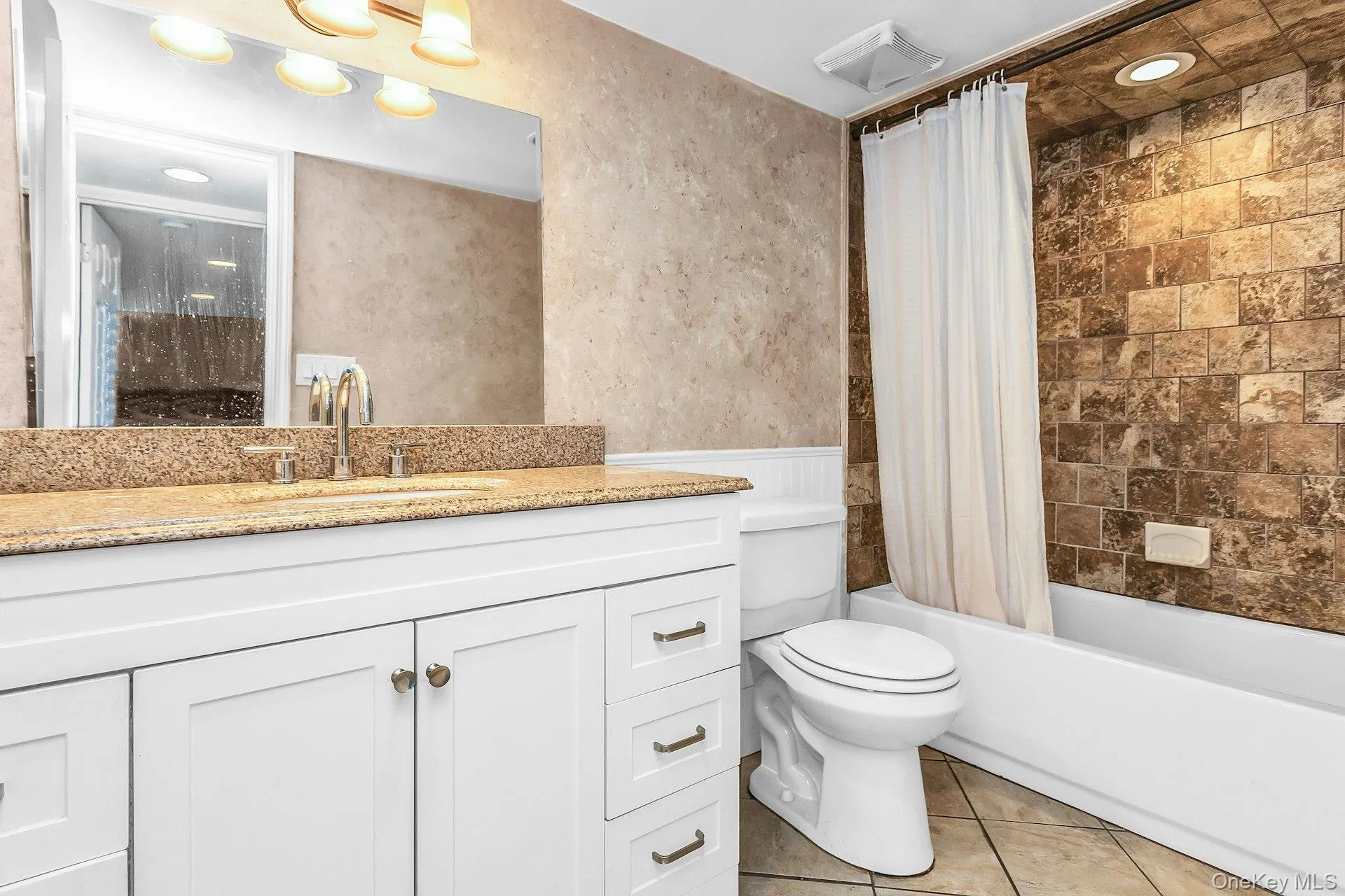 58 Crescent Place, Smithtown, NY, 4 Bedrooms Bedrooms, 8 Rooms Rooms,3 BathroomsBathrooms,Residential,For Rent,Crescent,0,1036165 58 Crescent Place, Smithtown, NY, 4 Bedrooms Bedrooms, 8 Rooms Rooms,3 BathroomsBathrooms,Residential,For Rent,Crescent,0,1036165