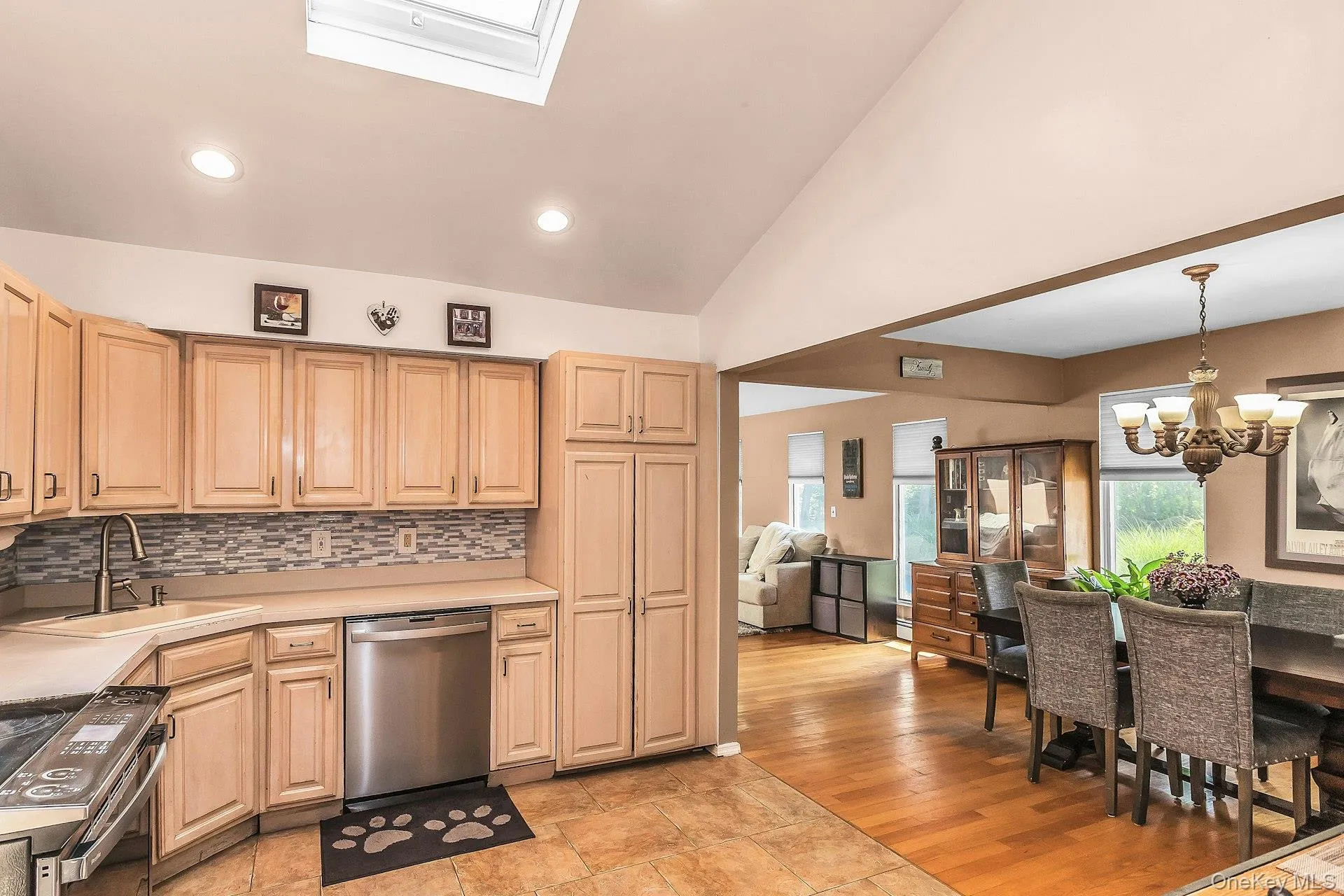 58 Crescent Place, Smithtown, NY, 4 Bedrooms Bedrooms, 8 Rooms Rooms,3 BathroomsBathrooms,Residential,For Rent,Crescent,0,1036165 58 Crescent Place, Smithtown, NY, 4 Bedrooms Bedrooms, 8 Rooms Rooms,3 BathroomsBathrooms,Residential,For Rent,Crescent,0,1036165