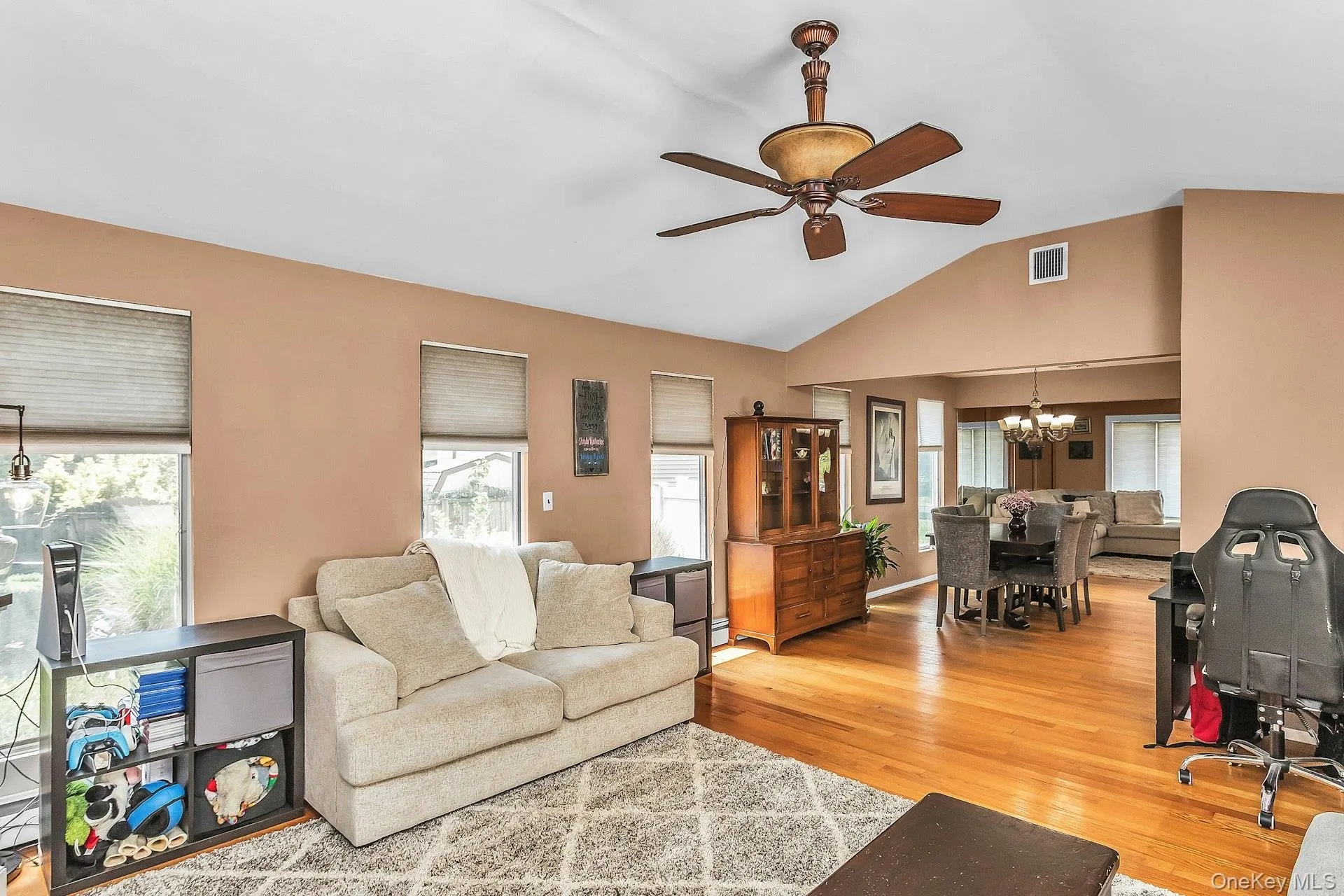 58 Crescent Place, Smithtown, NY, 4 Bedrooms Bedrooms, 8 Rooms Rooms,3 BathroomsBathrooms,Residential,For Rent,Crescent,0,1036165 58 Crescent Place, Smithtown, NY, 4 Bedrooms Bedrooms, 8 Rooms Rooms,3 BathroomsBathrooms,Residential,For Rent,Crescent,0,1036165