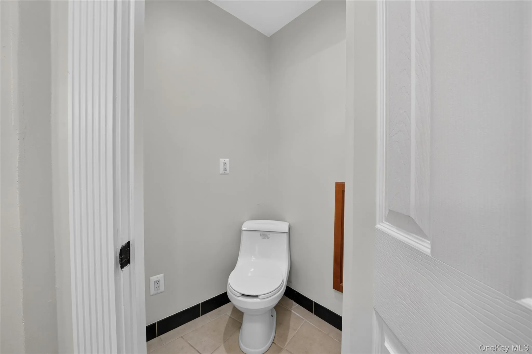 3 Lee Place, Brookhaven, NY, 5 Bedrooms Bedrooms, 7 Rooms Rooms,3 BathroomsBathrooms,Residential,For Rent,Lee,0,1036168 3 Lee Place, Brookhaven, NY, 5 Bedrooms Bedrooms, 7 Rooms Rooms,3 BathroomsBathrooms,Residential,For Rent,Lee,0,1036168