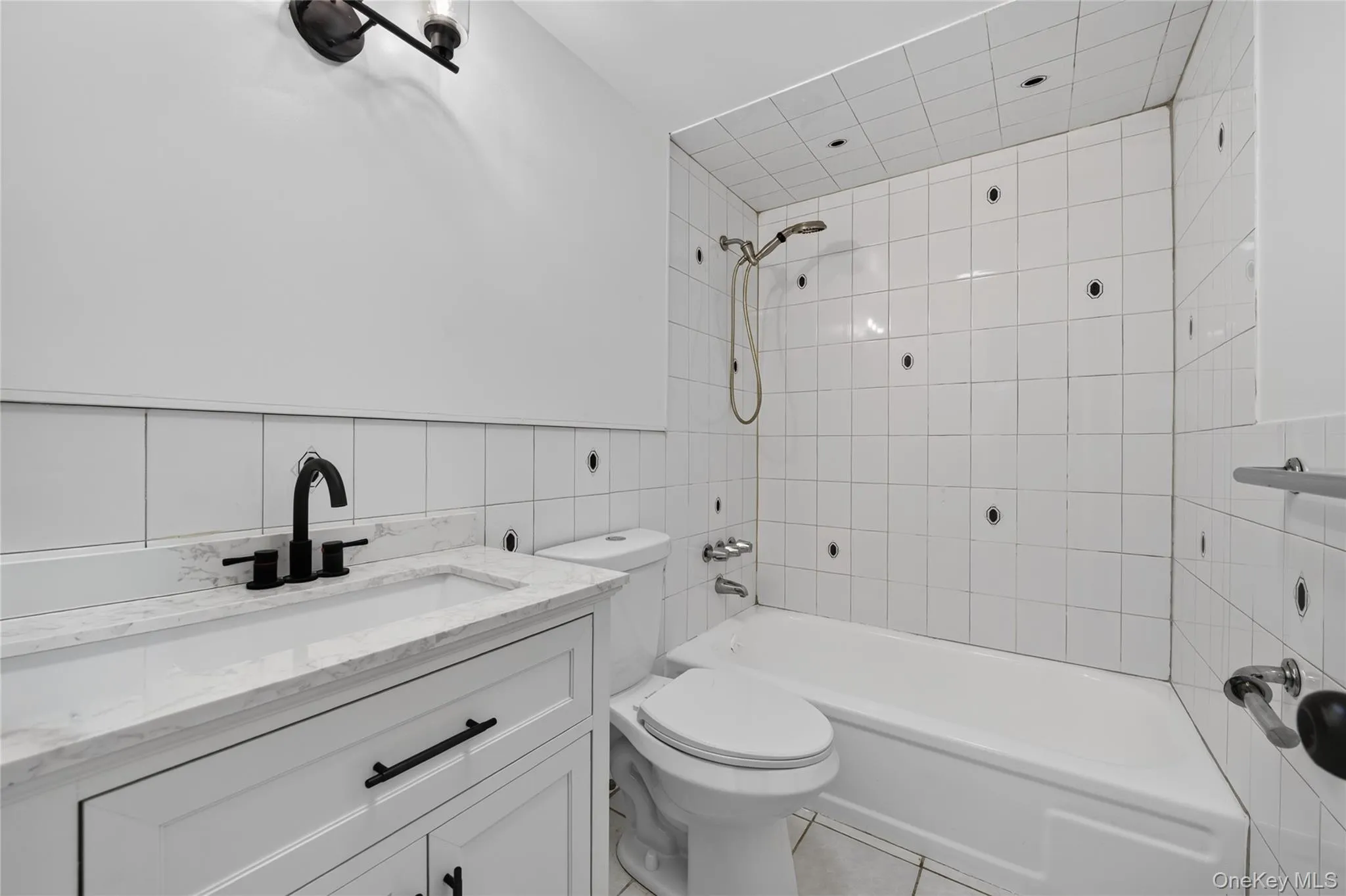 3 Lee Place, Brookhaven, NY, 5 Bedrooms Bedrooms, 7 Rooms Rooms,3 BathroomsBathrooms,Residential,For Rent,Lee,0,1036168 3 Lee Place, Brookhaven, NY, 5 Bedrooms Bedrooms, 7 Rooms Rooms,3 BathroomsBathrooms,Residential,For Rent,Lee,0,1036168