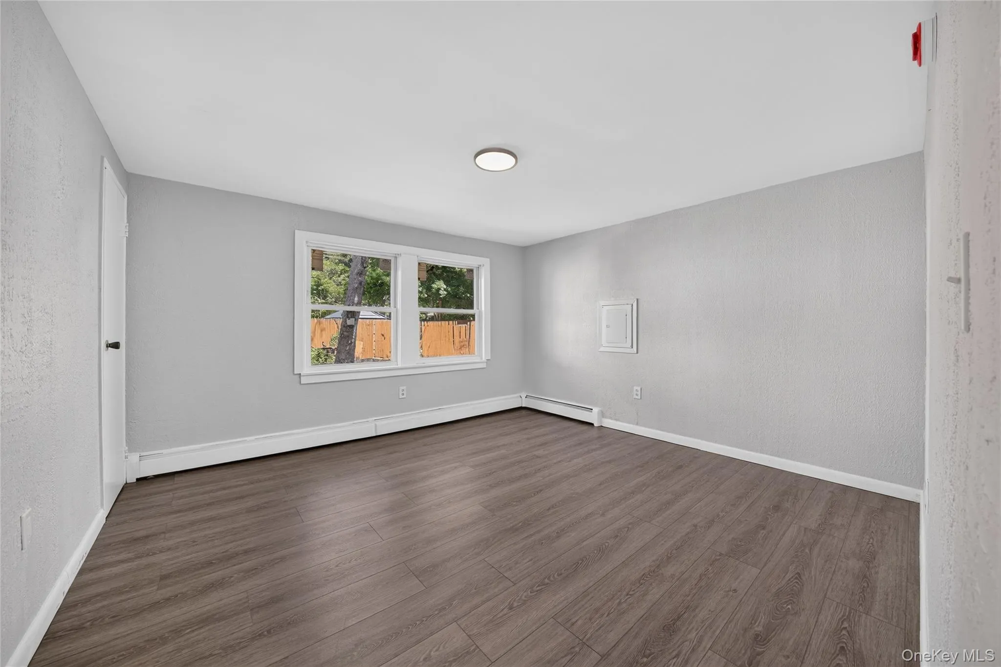 3 Lee Place, Brookhaven, NY, 5 Bedrooms Bedrooms, 7 Rooms Rooms,3 BathroomsBathrooms,Residential,For Rent,Lee,0,1036168 3 Lee Place, Brookhaven, NY, 5 Bedrooms Bedrooms, 7 Rooms Rooms,3 BathroomsBathrooms,Residential,For Rent,Lee,0,1036168