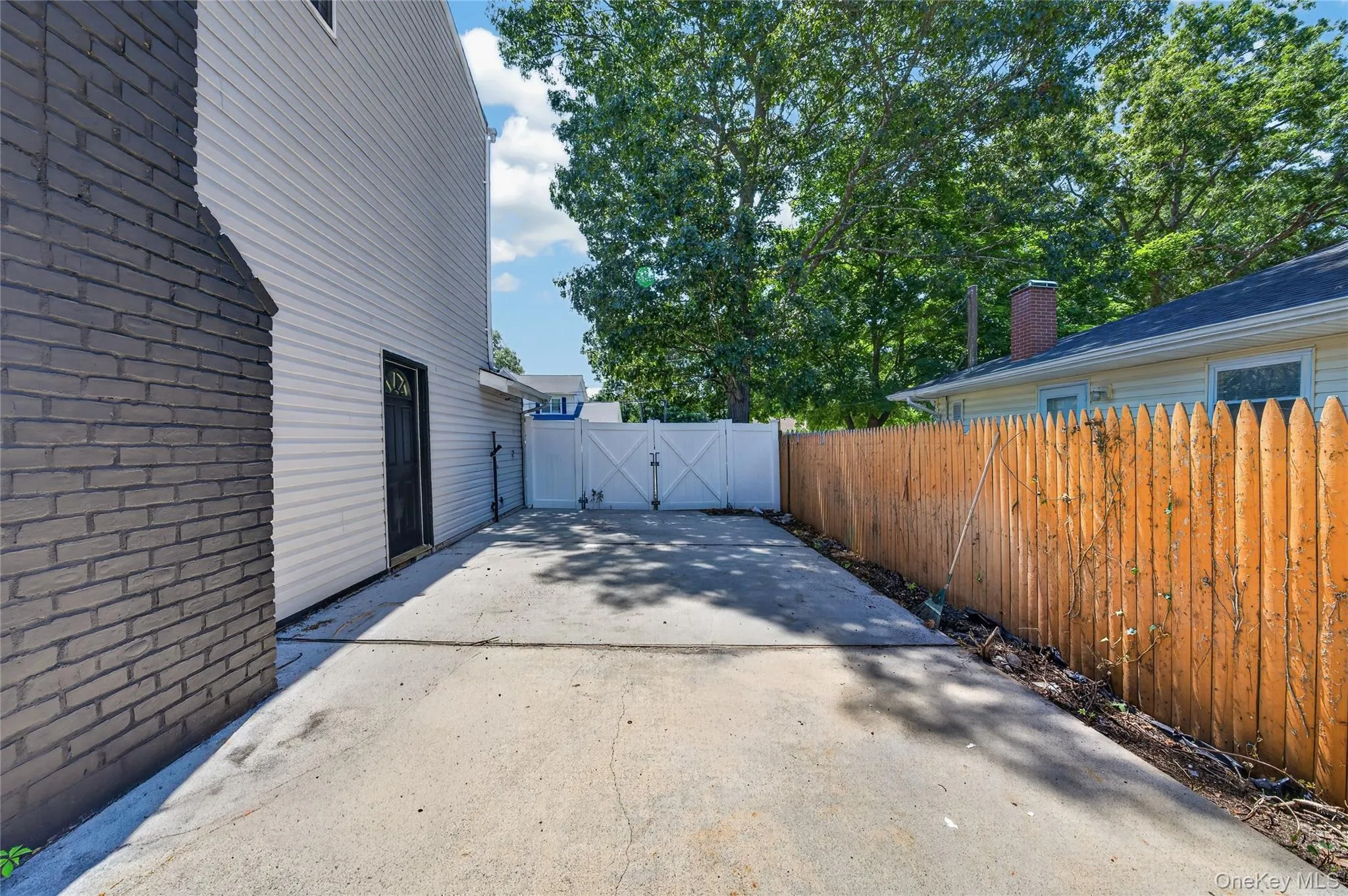 3 Lee Place, Brookhaven, NY, 5 Bedrooms Bedrooms, 7 Rooms Rooms,3 BathroomsBathrooms,Residential,For Rent,Lee,0,1036168 3 Lee Place, Brookhaven, NY, 5 Bedrooms Bedrooms, 7 Rooms Rooms,3 BathroomsBathrooms,Residential,For Rent,Lee,0,1036168