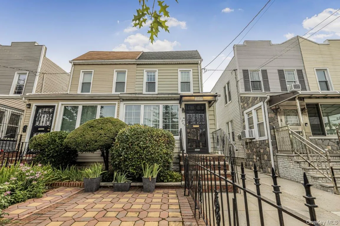 1363 Albany Avenue, New York, NY, 3 Bedrooms Bedrooms, 7 Rooms Rooms,2 BathroomsBathrooms,Residential,For Rent,Albany,0,1036171 1363 Albany Avenue, New York, NY, 3 Bedrooms Bedrooms, 7 Rooms Rooms,2 BathroomsBathrooms,Residential,For Rent,Albany,0,1036171