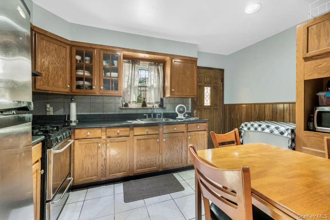 1363 Albany Avenue, New York, NY, 3 Bedrooms Bedrooms, 7 Rooms Rooms,2 BathroomsBathrooms,Residential,For Rent,Albany,0,1036171 1363 Albany Avenue, New York, NY, 3 Bedrooms Bedrooms, 7 Rooms Rooms,2 BathroomsBathrooms,Residential,For Rent,Albany,0,1036171