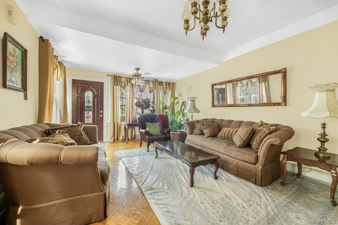 1363 Albany Avenue, New York, NY, 3 Bedrooms Bedrooms, 7 Rooms Rooms,2 BathroomsBathrooms,Residential,For Rent,Albany,0,1036171 1363 Albany Avenue, New York, NY, 3 Bedrooms Bedrooms, 7 Rooms Rooms,2 BathroomsBathrooms,Residential,For Rent,Albany,0,1036171