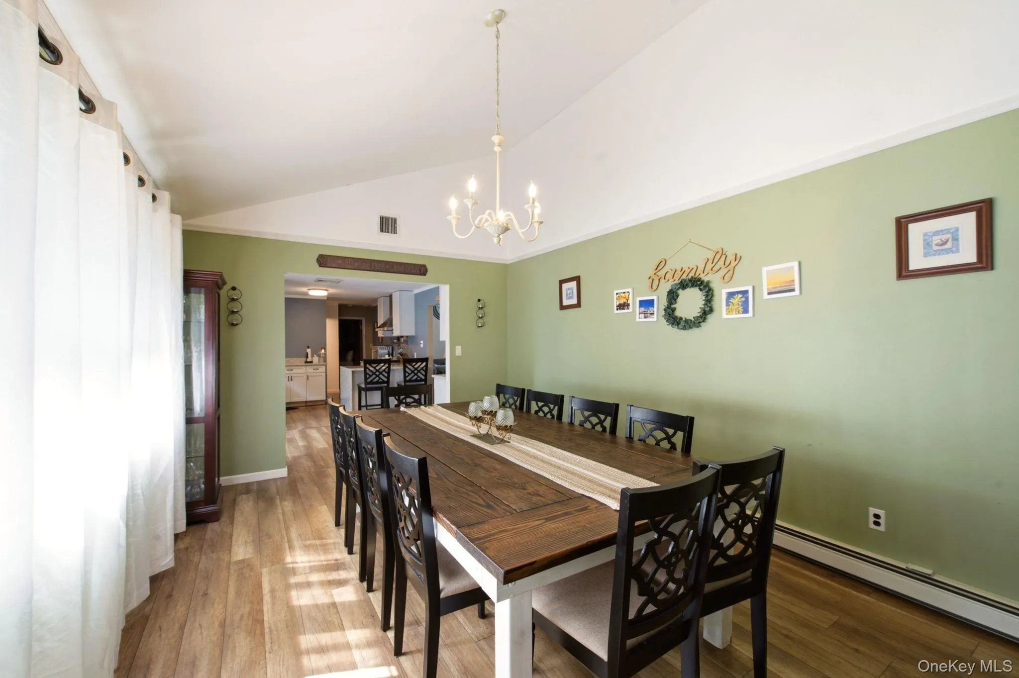 65 Jervis Avenue, Babylon, NY, 3 Bedrooms Bedrooms, 6 Rooms Rooms,2 BathroomsBathrooms,Residential,For Rent,Jervis,0,1036174 65 Jervis Avenue, Babylon, NY, 3 Bedrooms Bedrooms, 6 Rooms Rooms,2 BathroomsBathrooms,Residential,For Rent,Jervis,0,1036174