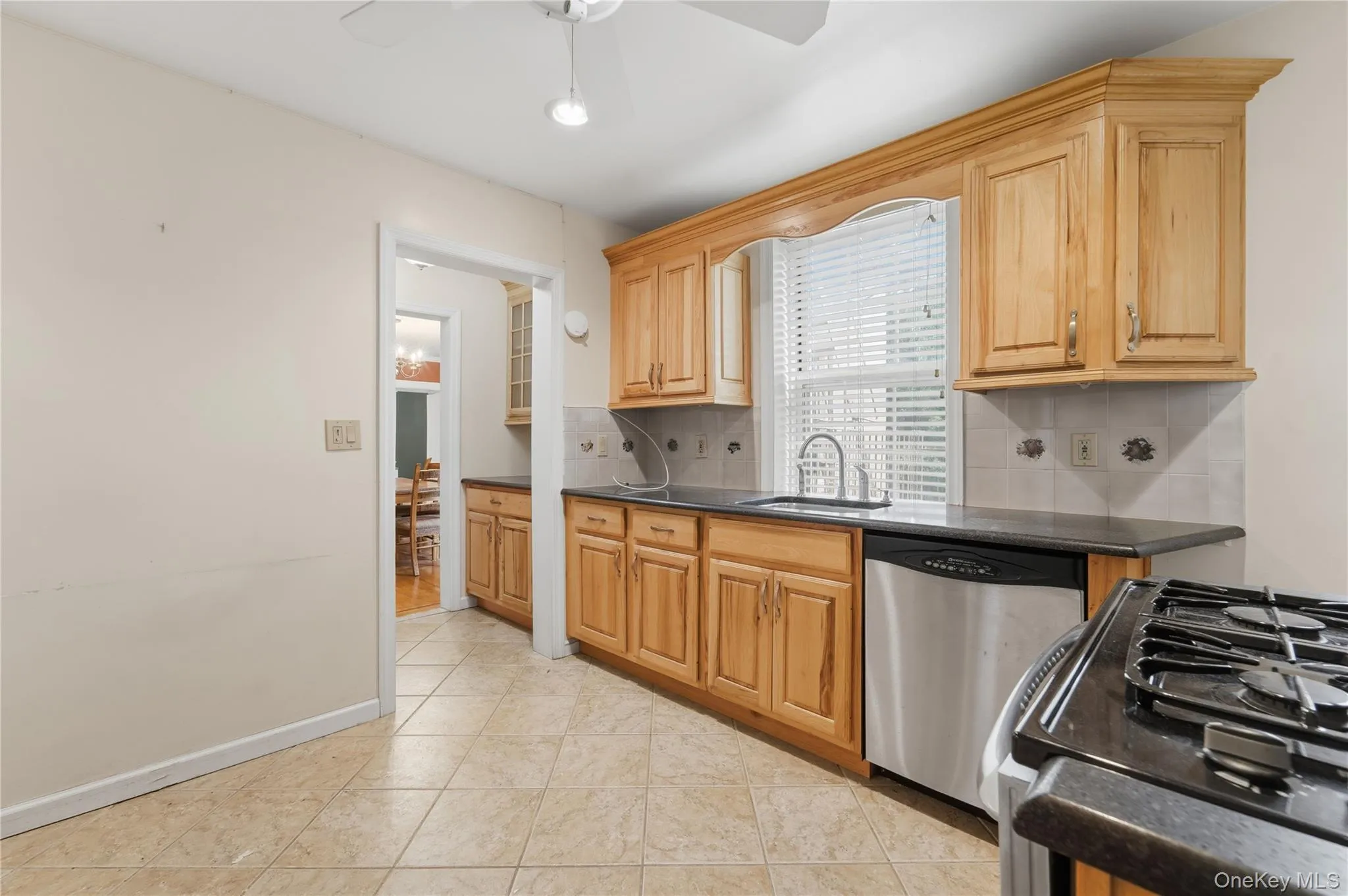 2 Park Lane, Mount Vernon, NY, 2 Bedrooms Bedrooms, 5 Rooms Rooms,2 BathroomsBathrooms,Residential,For Rent,Park,0,1036176 2 Park Lane, Mount Vernon, NY, 2 Bedrooms Bedrooms, 5 Rooms Rooms,2 BathroomsBathrooms,Residential,For Rent,Park,0,1036176