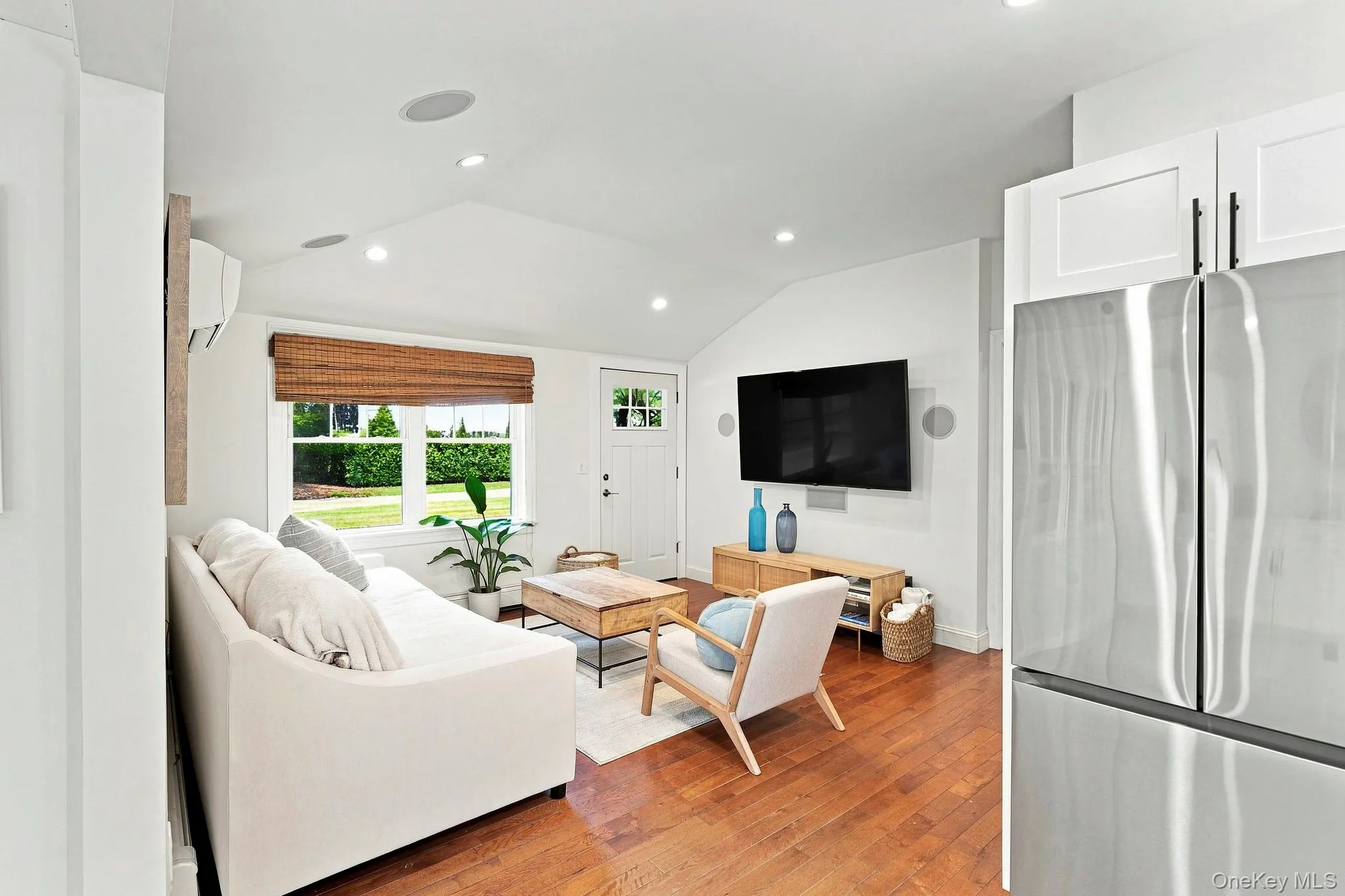 22 Matthews Drive, Southampton, NY, 1 Bedroom Bedrooms, 4 Rooms Rooms,1 BathroomBathrooms,Residential,For Rent,Matthews,0,1036186 22 Matthews Drive, Southampton, NY, 1 Bedroom Bedrooms, 4 Rooms Rooms,1 BathroomBathrooms,Residential,For Rent,Matthews,0,1036186