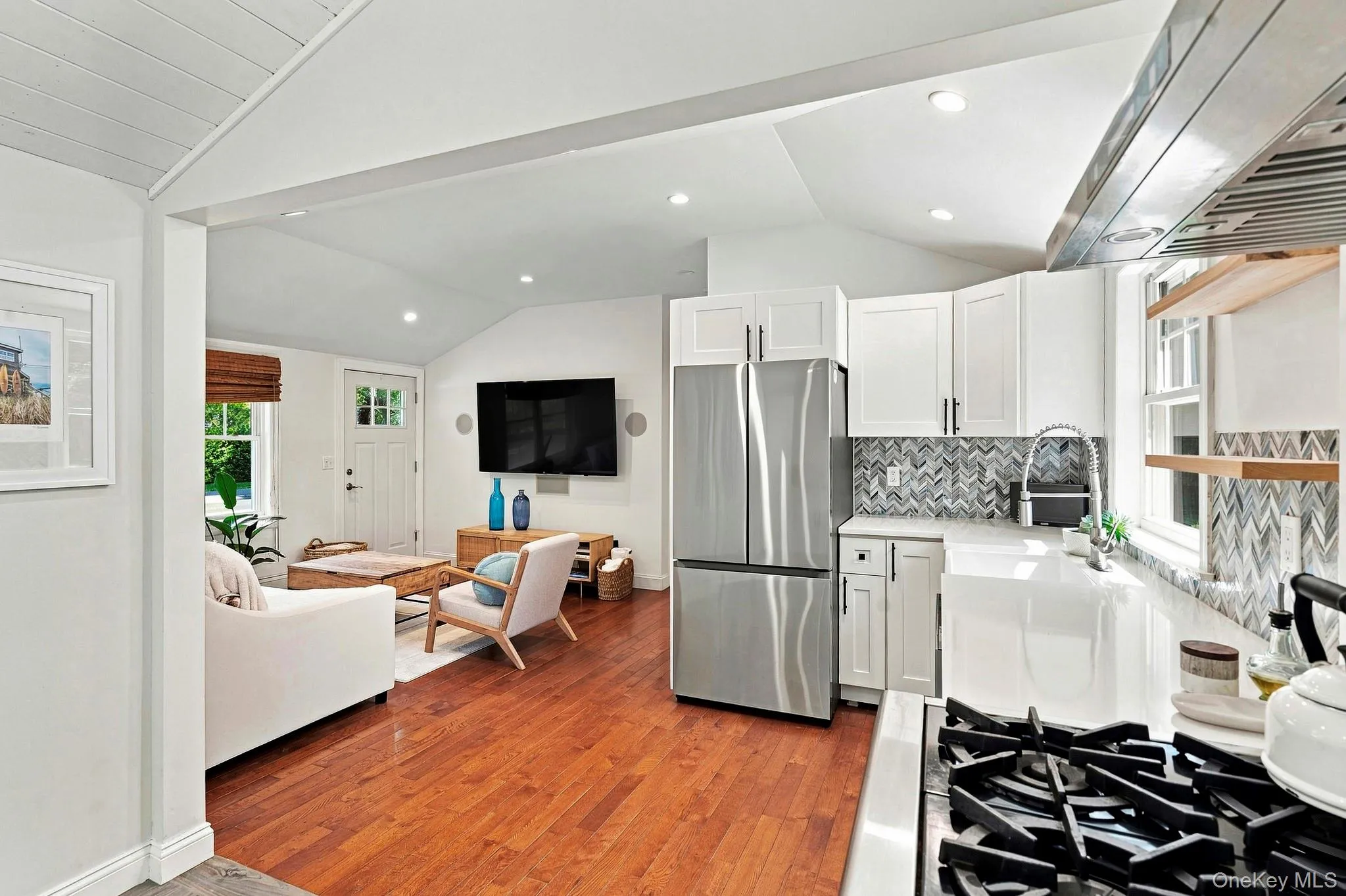 22 Matthews Drive, Southampton, NY, 1 Bedroom Bedrooms, 4 Rooms Rooms,1 BathroomBathrooms,Residential,For Rent,Matthews,0,1036186 22 Matthews Drive, Southampton, NY, 1 Bedroom Bedrooms, 4 Rooms Rooms,1 BathroomBathrooms,Residential,For Rent,Matthews,0,1036186