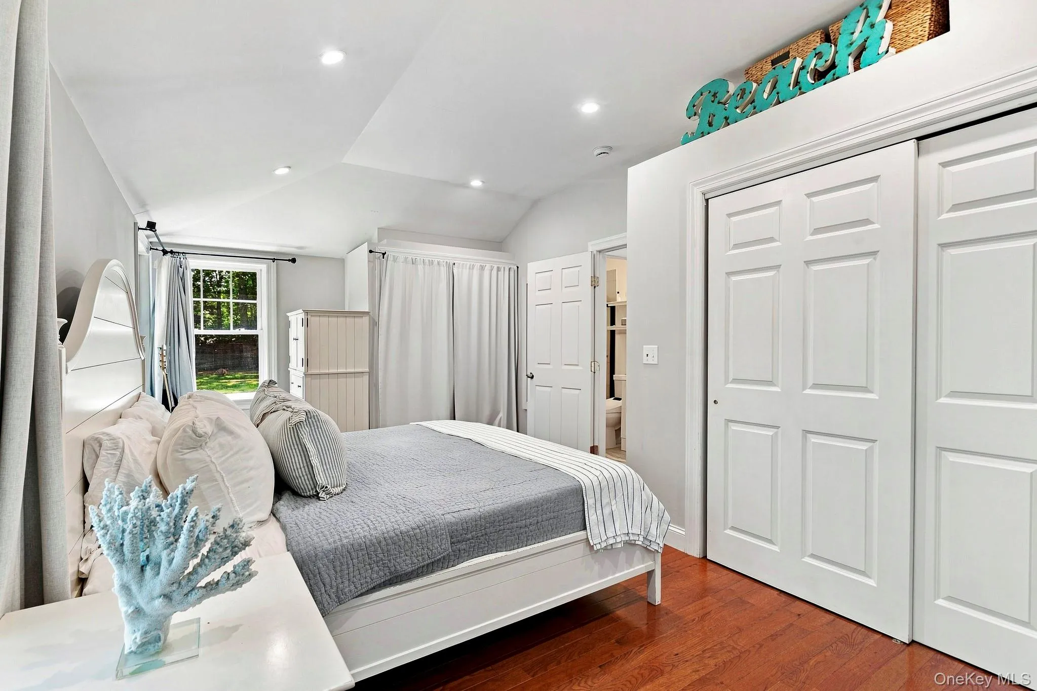 22 Matthews Drive, Southampton, NY, 1 Bedroom Bedrooms, 4 Rooms Rooms,1 BathroomBathrooms,Residential,For Rent,Matthews,0,1036186 22 Matthews Drive, Southampton, NY, 1 Bedroom Bedrooms, 4 Rooms Rooms,1 BathroomBathrooms,Residential,For Rent,Matthews,0,1036186