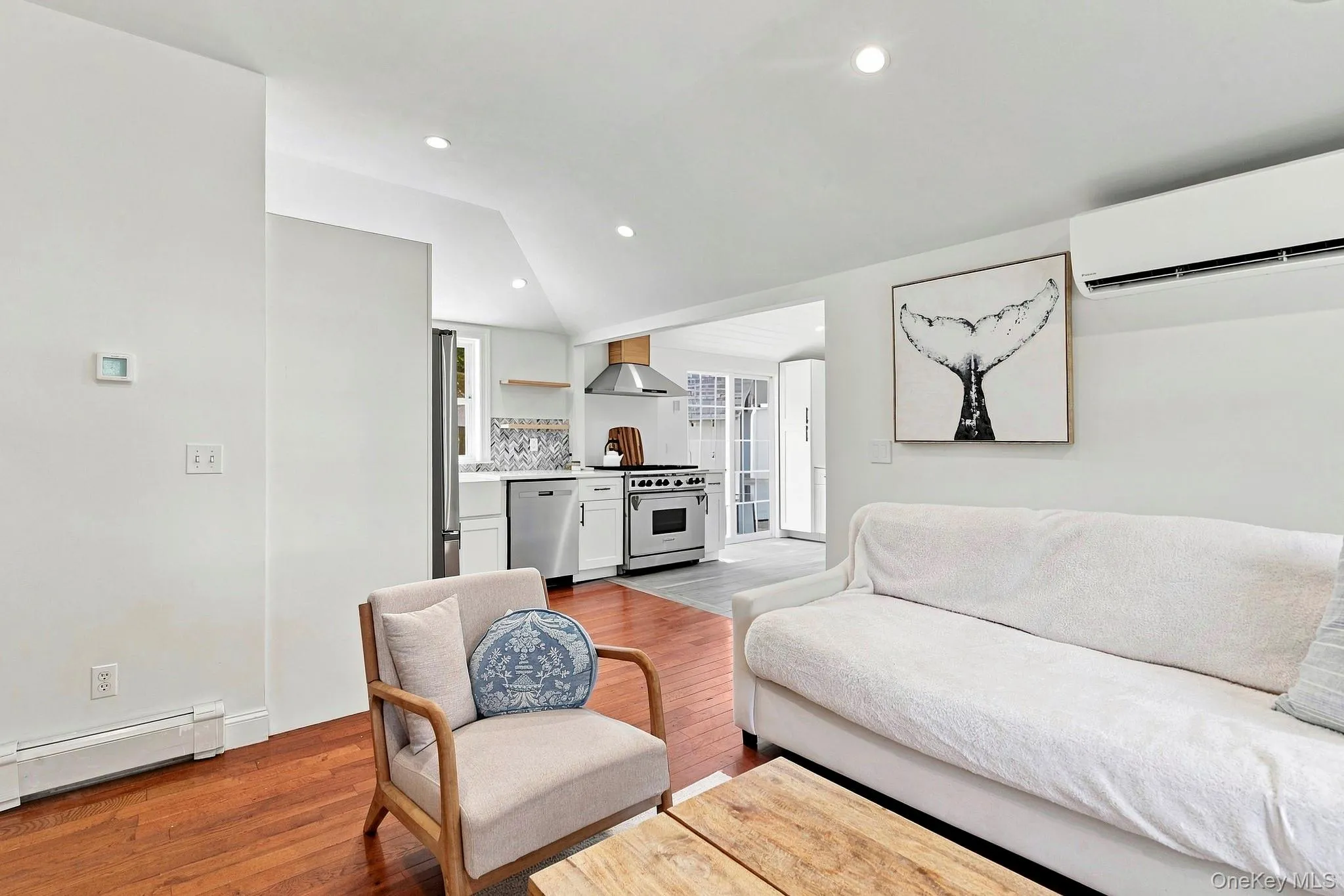 22 Matthews Drive, Southampton, NY, 1 Bedroom Bedrooms, 4 Rooms Rooms,1 BathroomBathrooms,Residential,For Rent,Matthews,0,1036186 22 Matthews Drive, Southampton, NY, 1 Bedroom Bedrooms, 4 Rooms Rooms,1 BathroomBathrooms,Residential,For Rent,Matthews,0,1036186