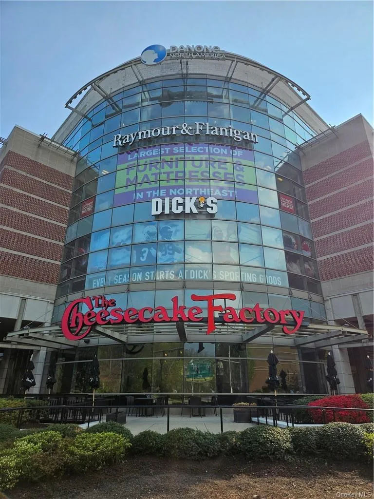 Cheesecake Factory, Dick's, Whole Foods all just down Maple Ave Cheesecake Factory, Dick's, Whole Foods all just down Maple Ave
