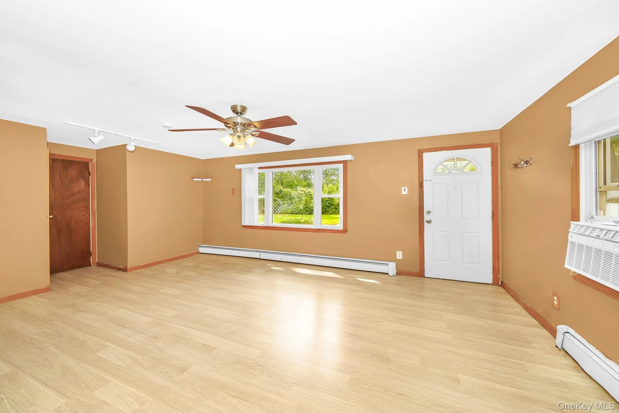 49 Salem Street, Brookhaven, NY, 3 Bedrooms Bedrooms, 6 Rooms Rooms,1 BathroomBathrooms,Residential,For Rent,Salem,0,1036195 49 Salem Street, Brookhaven, NY, 3 Bedrooms Bedrooms, 6 Rooms Rooms,1 BathroomBathrooms,Residential,For Rent,Salem,0,1036195