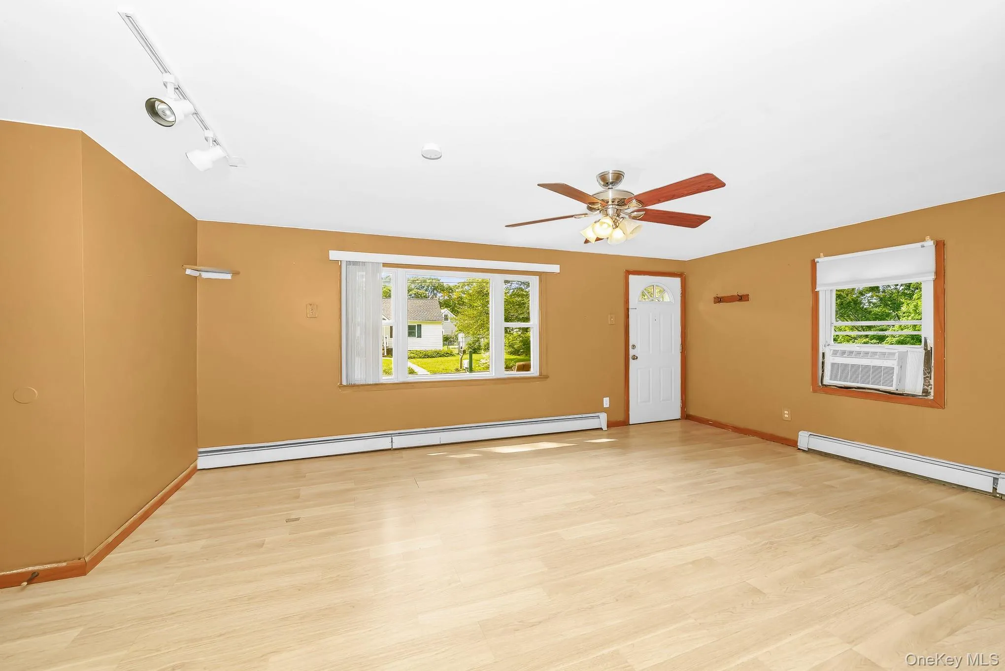 49 Salem Street, Brookhaven, NY, 3 Bedrooms Bedrooms, 6 Rooms Rooms,1 BathroomBathrooms,Residential,For Rent,Salem,0,1036195 49 Salem Street, Brookhaven, NY, 3 Bedrooms Bedrooms, 6 Rooms Rooms,1 BathroomBathrooms,Residential,For Rent,Salem,0,1036195