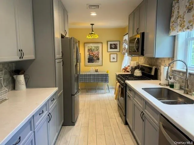 517 Crescent Avenue, Plattekill, NY, 2 Bedrooms Bedrooms, 6 Rooms Rooms,2 BathroomsBathrooms,Residential,For Rent,Crescent,0,1036199 517 Crescent Avenue, Plattekill, NY, 2 Bedrooms Bedrooms, 6 Rooms Rooms,2 BathroomsBathrooms,Residential,For Rent,Crescent,0,1036199