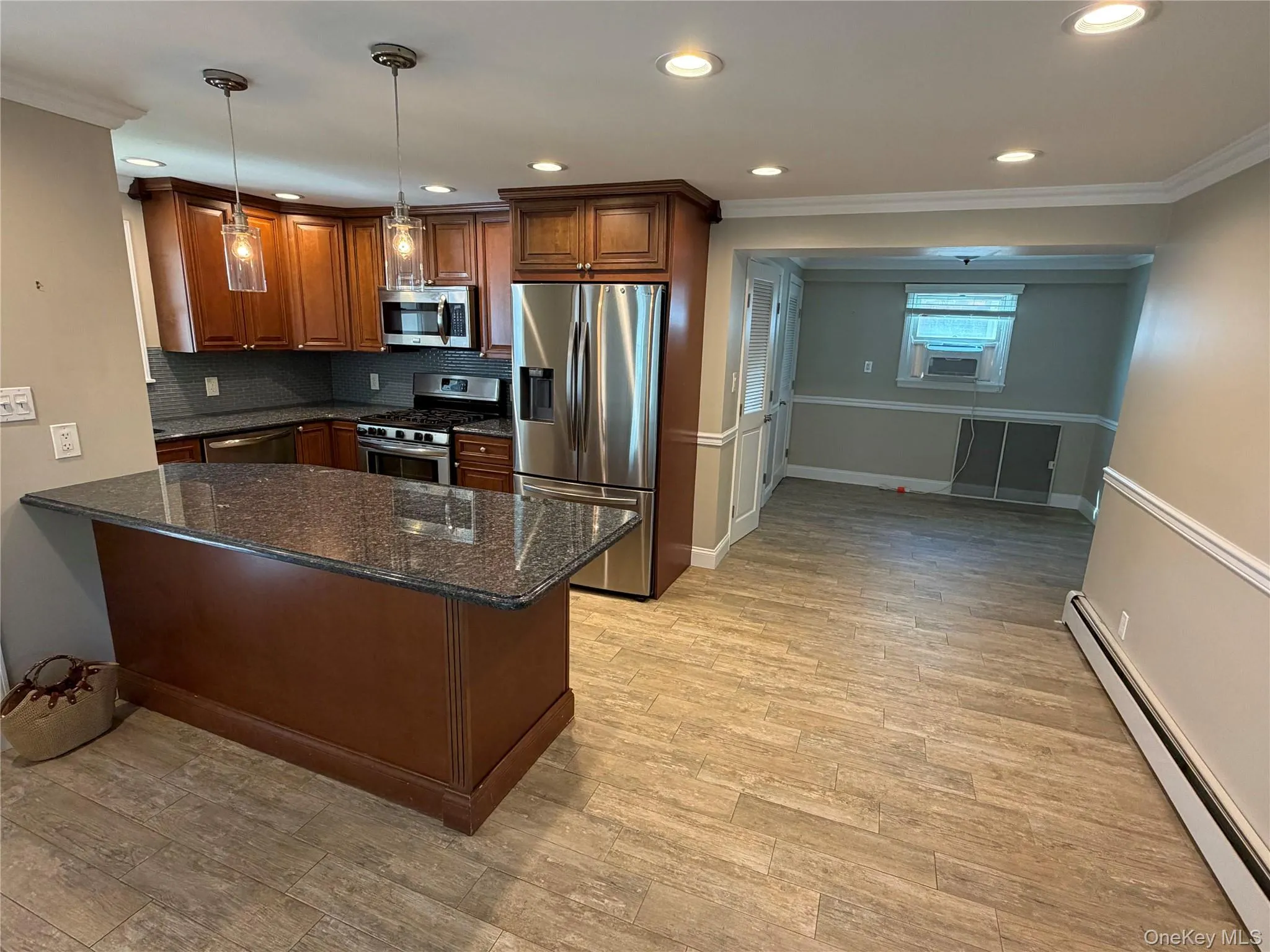 35 Trenton Avenue, Long Beach, NY, 2 Bedrooms Bedrooms, 4 Rooms Rooms,1 BathroomBathrooms,Residential Lease,For Rent,Trenton,0,1036203 35 Trenton Avenue, Long Beach, NY, 2 Bedrooms Bedrooms, 4 Rooms Rooms,1 BathroomBathrooms,Residential Lease,For Rent,Trenton,0,1036203
