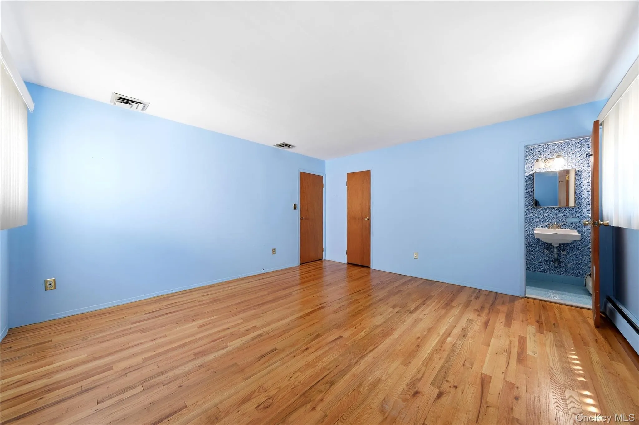18 Valley Lane, Hempstead, NY, 4 Bedrooms Bedrooms, 8 Rooms Rooms,2 BathroomsBathrooms,Residential,For Rent,Valley,0,1036208 18 Valley Lane, Hempstead, NY, 4 Bedrooms Bedrooms, 8 Rooms Rooms,2 BathroomsBathrooms,Residential,For Rent,Valley,0,1036208