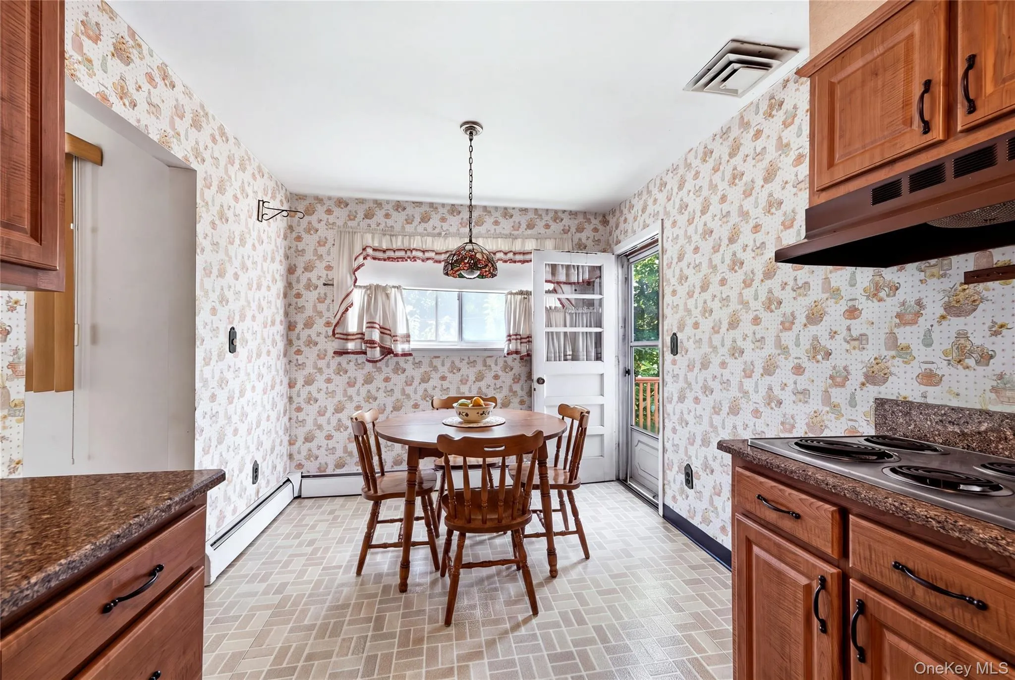 18 Valley Lane, Hempstead, NY, 4 Bedrooms Bedrooms, 8 Rooms Rooms,2 BathroomsBathrooms,Residential,For Rent,Valley,0,1036208 18 Valley Lane, Hempstead, NY, 4 Bedrooms Bedrooms, 8 Rooms Rooms,2 BathroomsBathrooms,Residential,For Rent,Valley,0,1036208