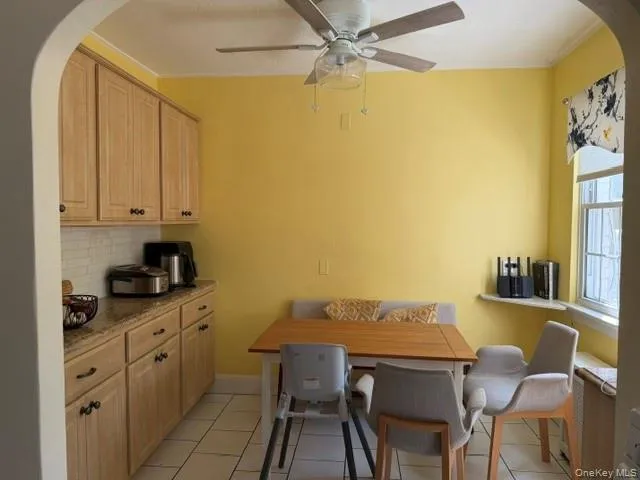 18 Shoreview Road, North Hempstead, NY, 3 Bedrooms Bedrooms, 7 Rooms Rooms,2 BathroomsBathrooms,Residential Lease,For Rent,Shoreview,0,1036215 18 Shoreview Road, North Hempstead, NY, 3 Bedrooms Bedrooms, 7 Rooms Rooms,2 BathroomsBathrooms,Residential Lease,For Rent,Shoreview,0,1036215