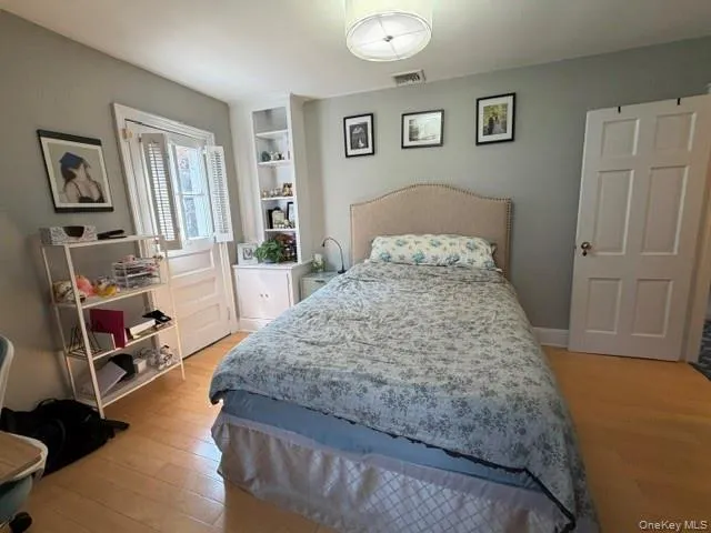 18 Shoreview Road, North Hempstead, NY, 3 Bedrooms Bedrooms, 7 Rooms Rooms,2 BathroomsBathrooms,Residential Lease,For Rent,Shoreview,0,1036215 18 Shoreview Road, North Hempstead, NY, 3 Bedrooms Bedrooms, 7 Rooms Rooms,2 BathroomsBathrooms,Residential Lease,For Rent,Shoreview,0,1036215