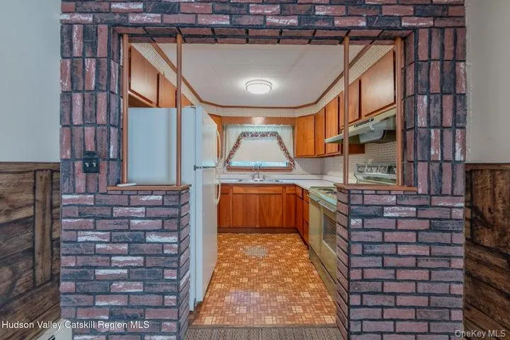 463 Main Street, Saugerties, NY, 4 Bedrooms Bedrooms, 8 Rooms Rooms,2 BathroomsBathrooms,Residential,For Rent,Main,0,1036223 463 Main Street, Saugerties, NY, 4 Bedrooms Bedrooms, 8 Rooms Rooms,2 BathroomsBathrooms,Residential,For Rent,Main,0,1036223