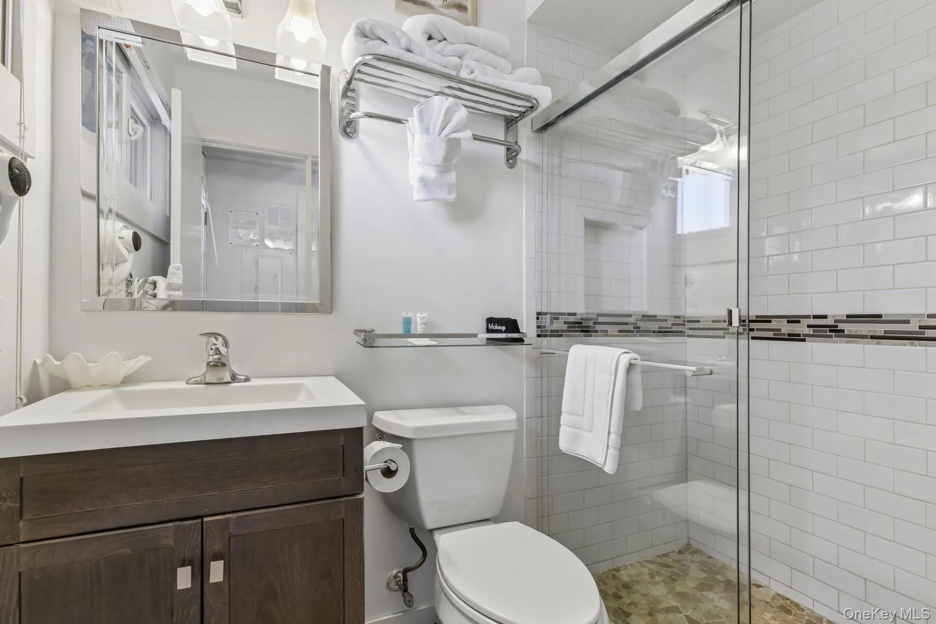 2004 Montauk Highway, East Hampton, NY, 1 Bedroom Bedrooms, 3 Rooms Rooms,1 BathroomBathrooms,Residential,For Rent,Montauk,0,1036228 2004 Montauk Highway, East Hampton, NY, 1 Bedroom Bedrooms, 3 Rooms Rooms,1 BathroomBathrooms,Residential,For Rent,Montauk,0,1036228