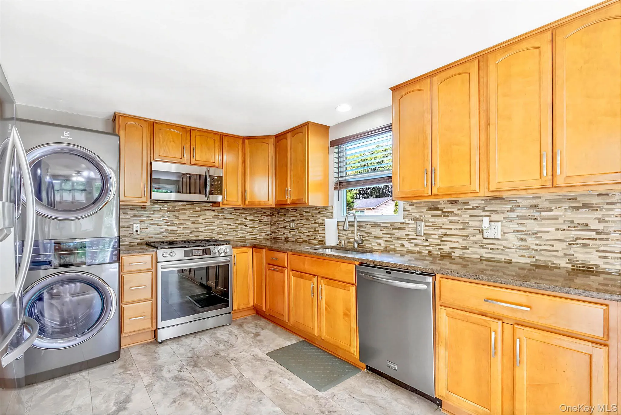 117 Broadway, Brookhaven, NY, 3 Bedrooms Bedrooms, 7 Rooms Rooms,1 BathroomBathrooms,Residential,For Rent,Broadway,0,1036230 117 Broadway, Brookhaven, NY, 3 Bedrooms Bedrooms, 7 Rooms Rooms,1 BathroomBathrooms,Residential,For Rent,Broadway,0,1036230