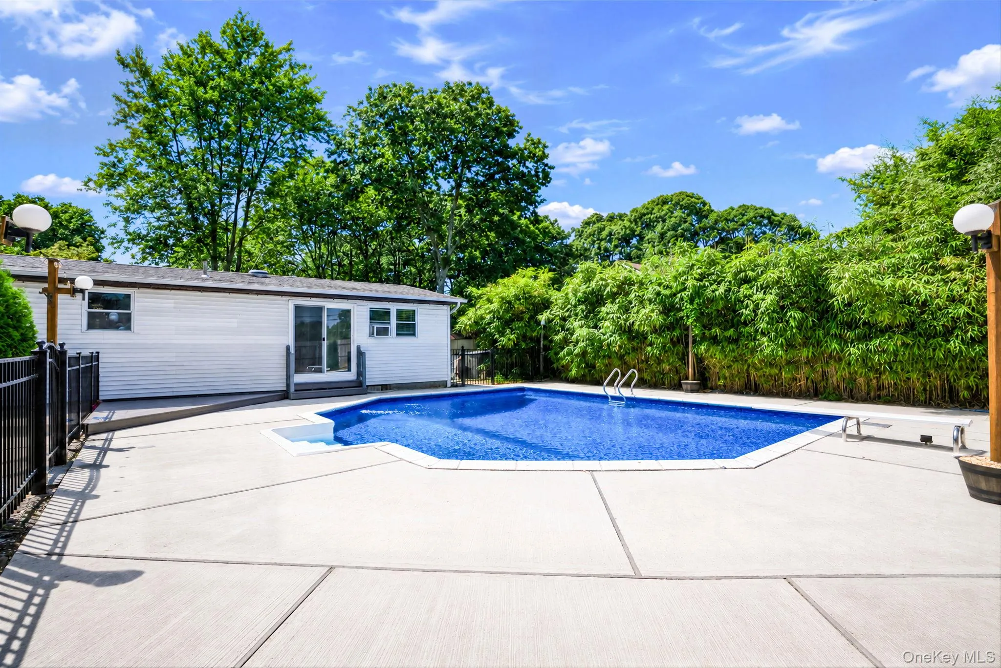 117 Broadway, Brookhaven, NY, 3 Bedrooms Bedrooms, 7 Rooms Rooms,1 BathroomBathrooms,Residential,For Rent,Broadway,0,1036230 117 Broadway, Brookhaven, NY, 3 Bedrooms Bedrooms, 7 Rooms Rooms,1 BathroomBathrooms,Residential,For Rent,Broadway,0,1036230