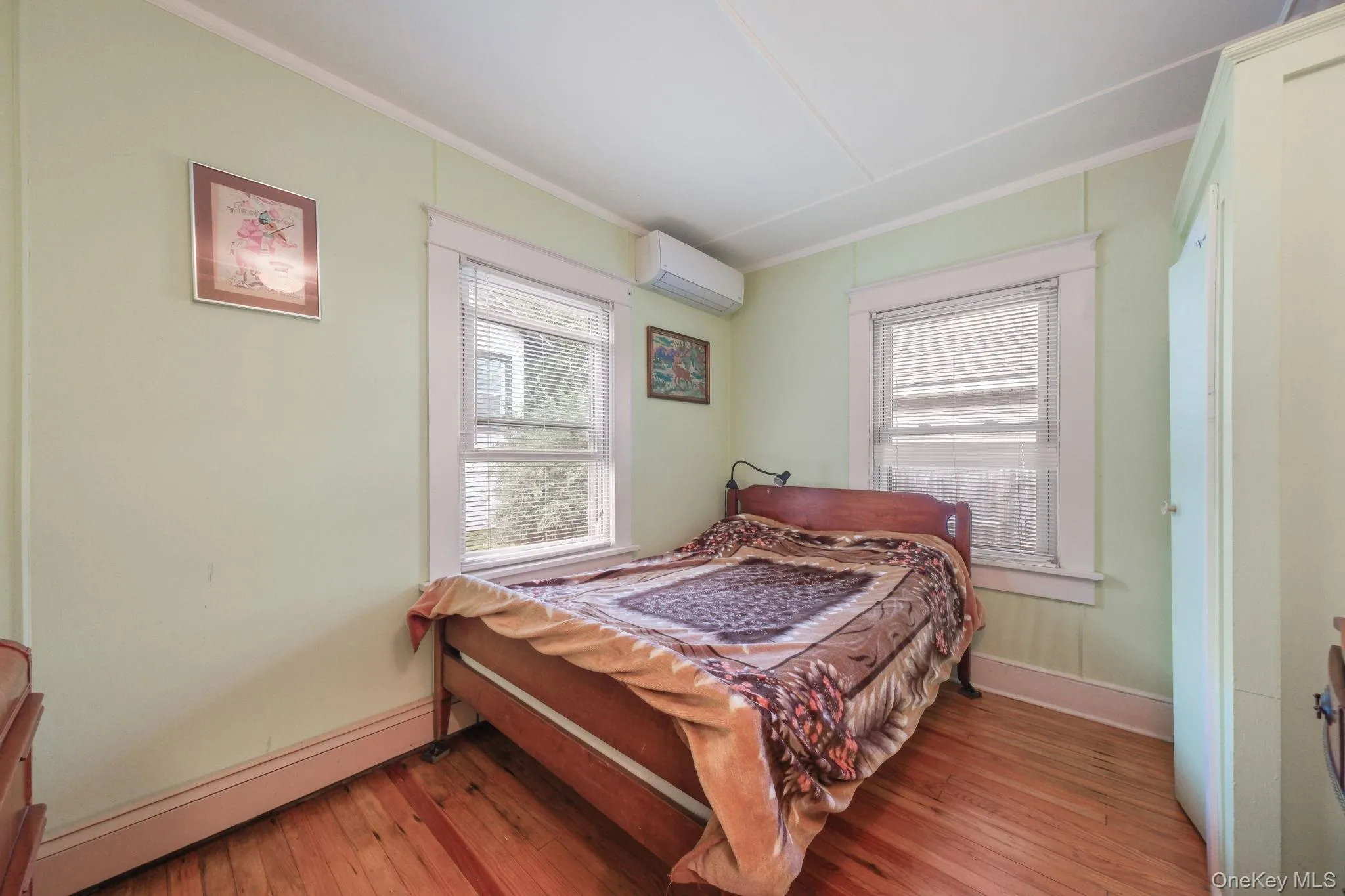 Bedroom. Bedroom.